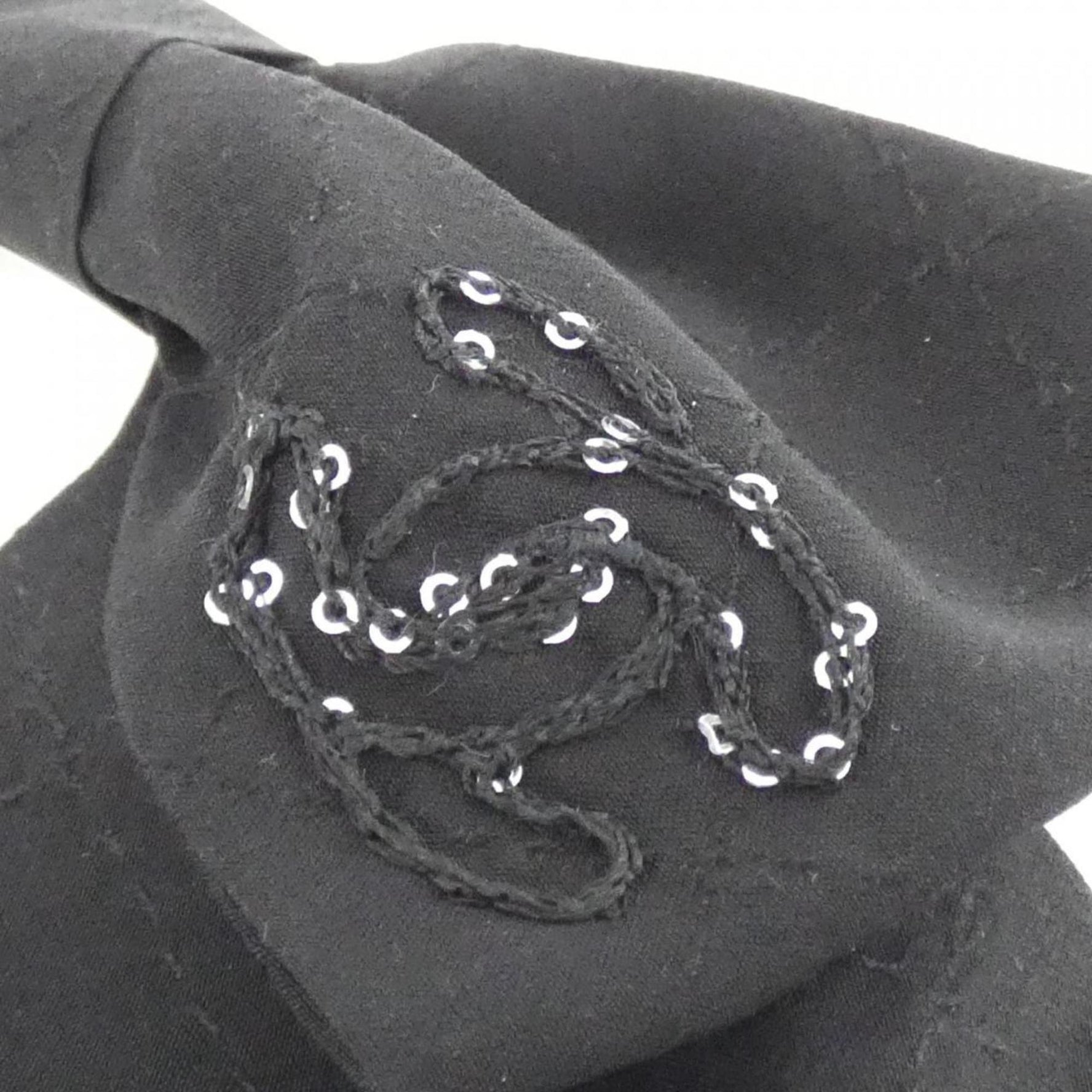 Chanel Barrette
