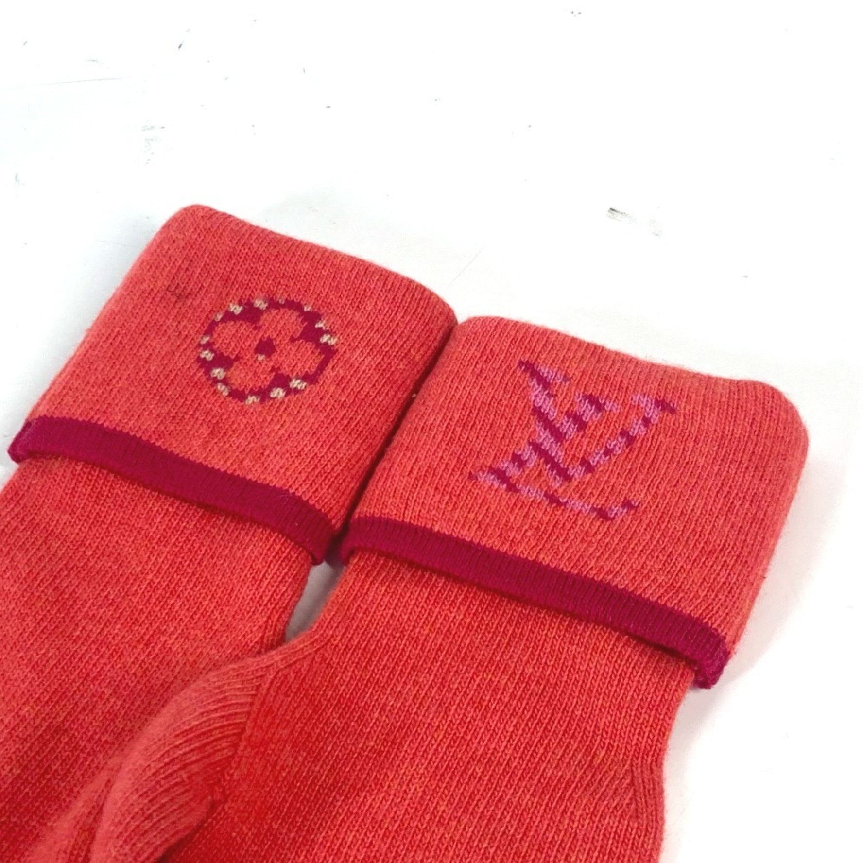 Louis Vuitton Gon Pop Monogram Gloves Wool Cashmere Pink