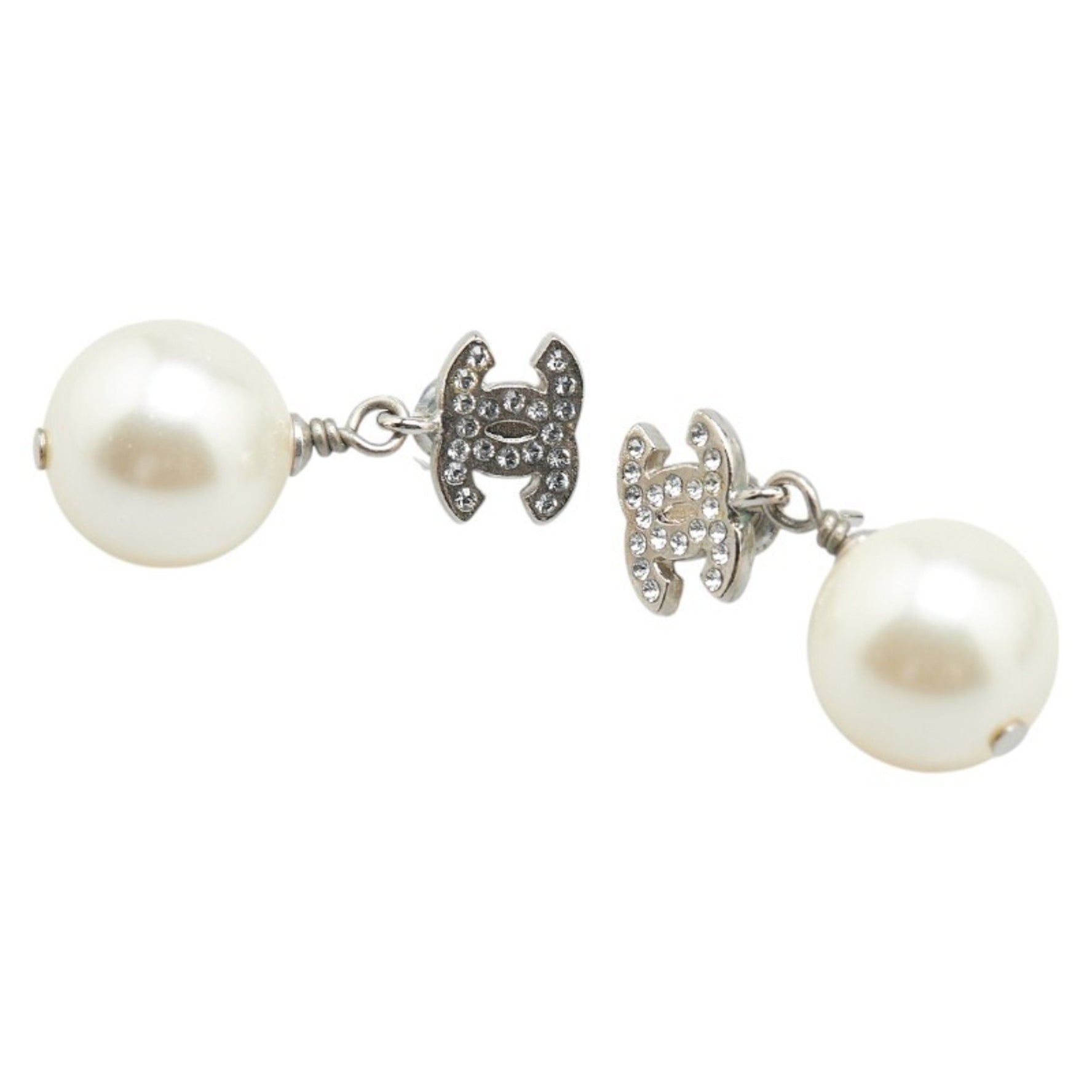 CHANEL Coco Mark Rhinestone Swing Earrings in Metal with Faux Pearls