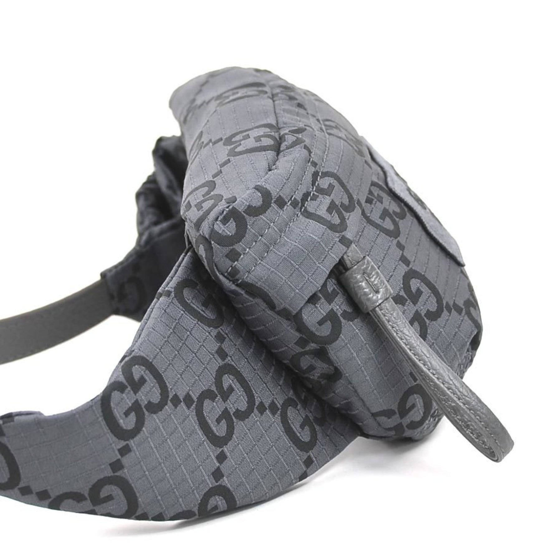 Gucci Body Bag/Belt Bag in Nylon and Leather, Gray, Black, Silver (Product Code: