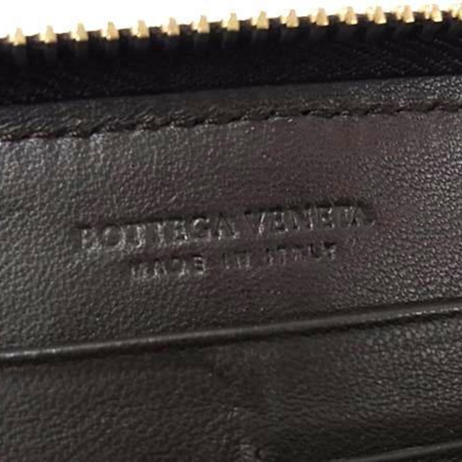 BOTTEGA VENETA Intrecciato Wallet Leather Round Long