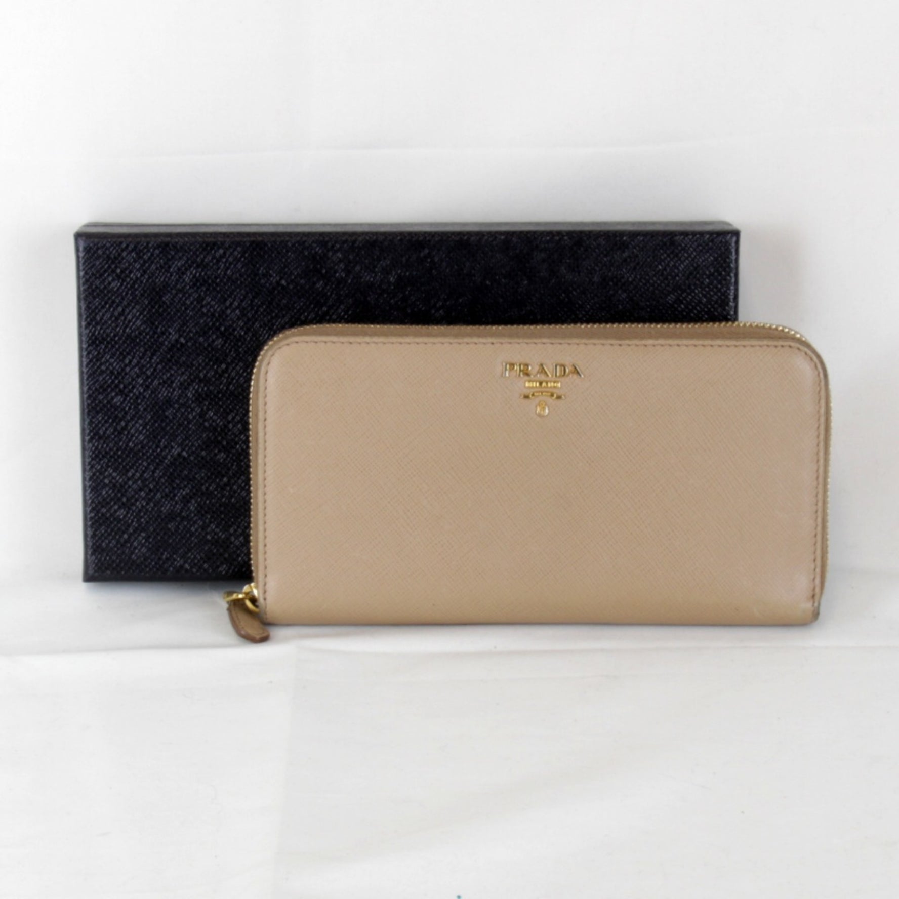 PRADA Saffiano Round Zip Wallet Long Leather