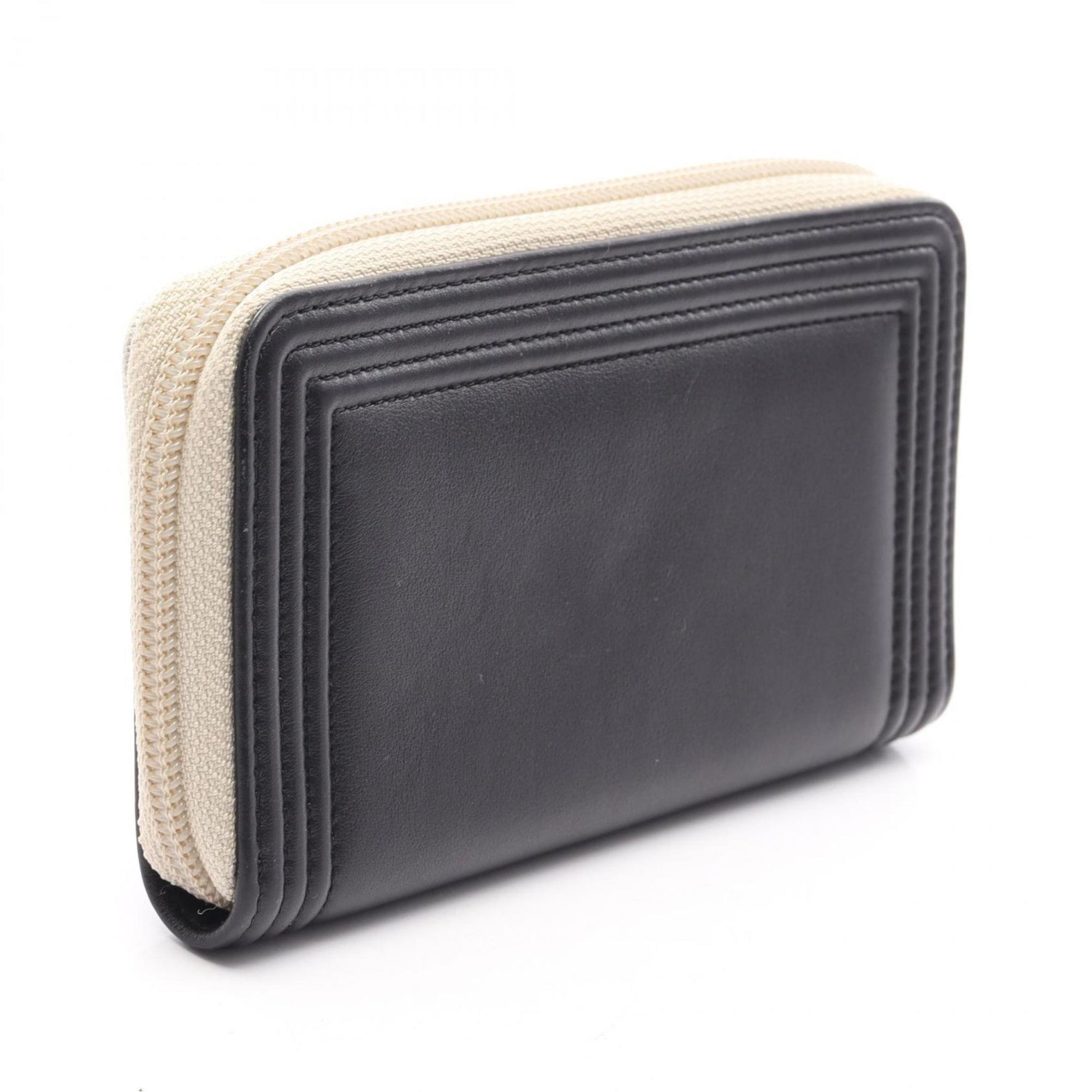 CHANEL Boy round wallet, leather, gold and black