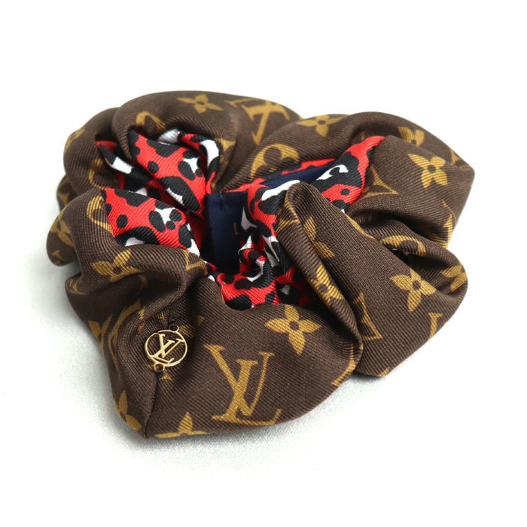 LOUIS VUITTON Silk Be Mindful Scrunchie