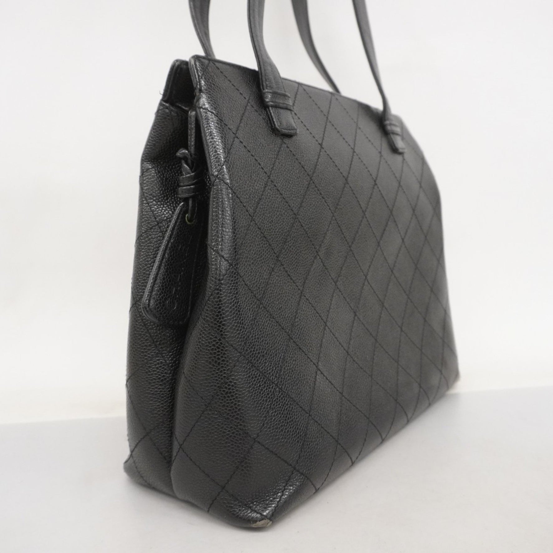 Chanel Matelasse Shoulder Bag in Caviar Skin