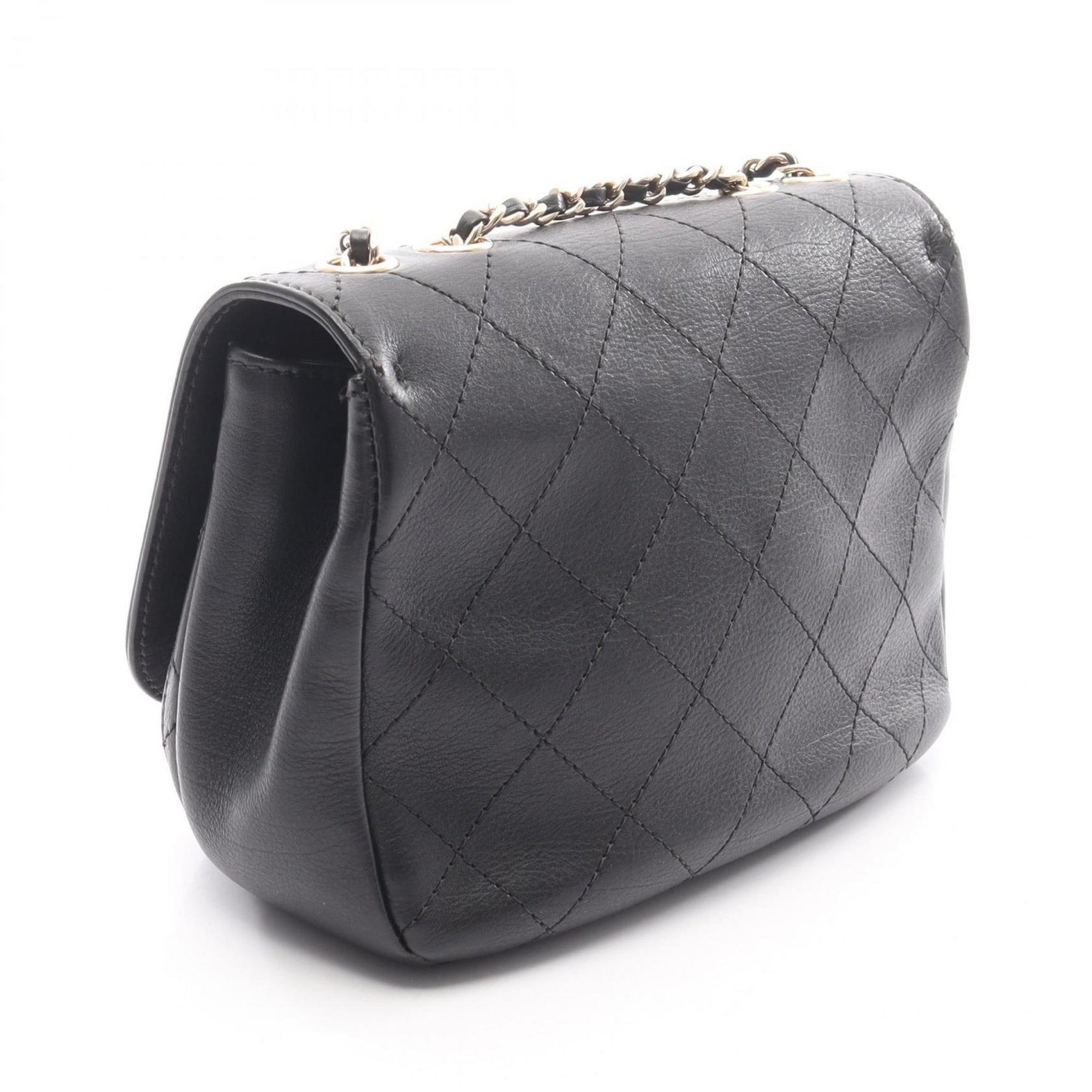 CHANEL Matelasse Shoulder Bag, Leather