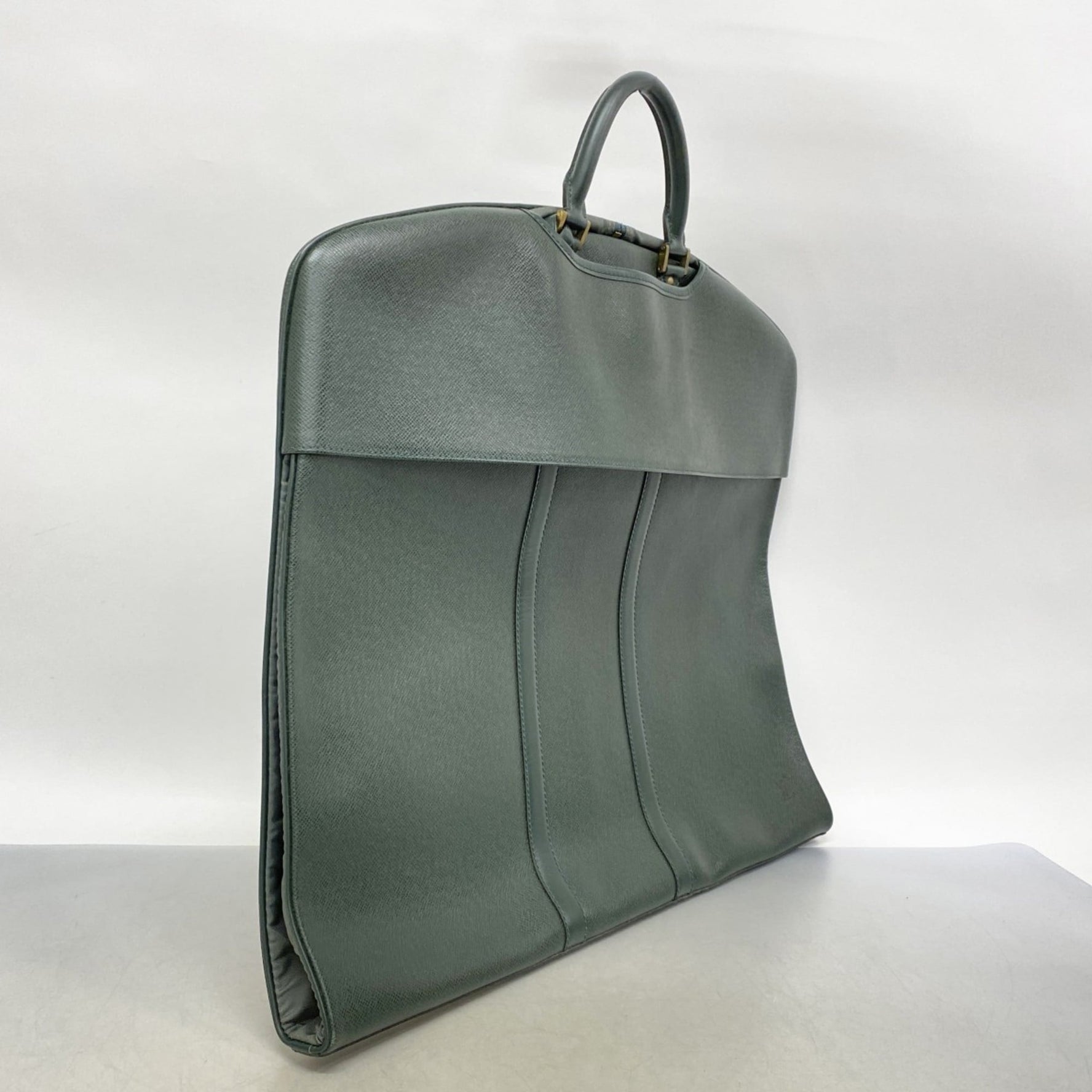 Louis Vuitton Taiga Bering Case