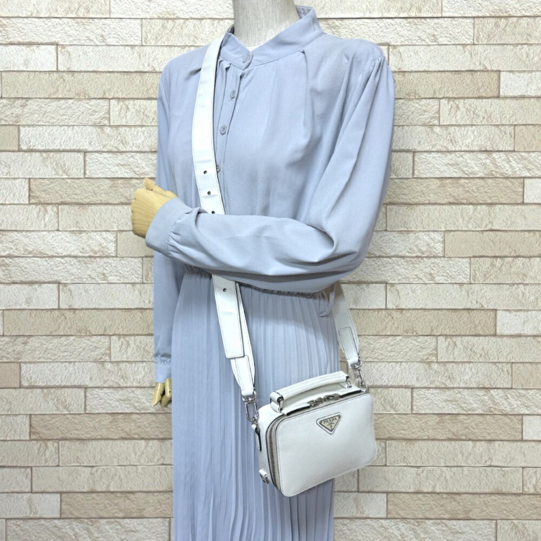 Prada Saffiano Shoulder Bag Leather