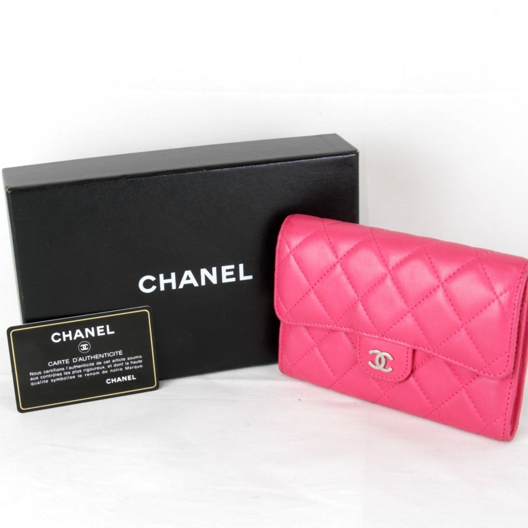 CHANEL Timeless Classic Card/Bifold Wallet, Leather, Wallet