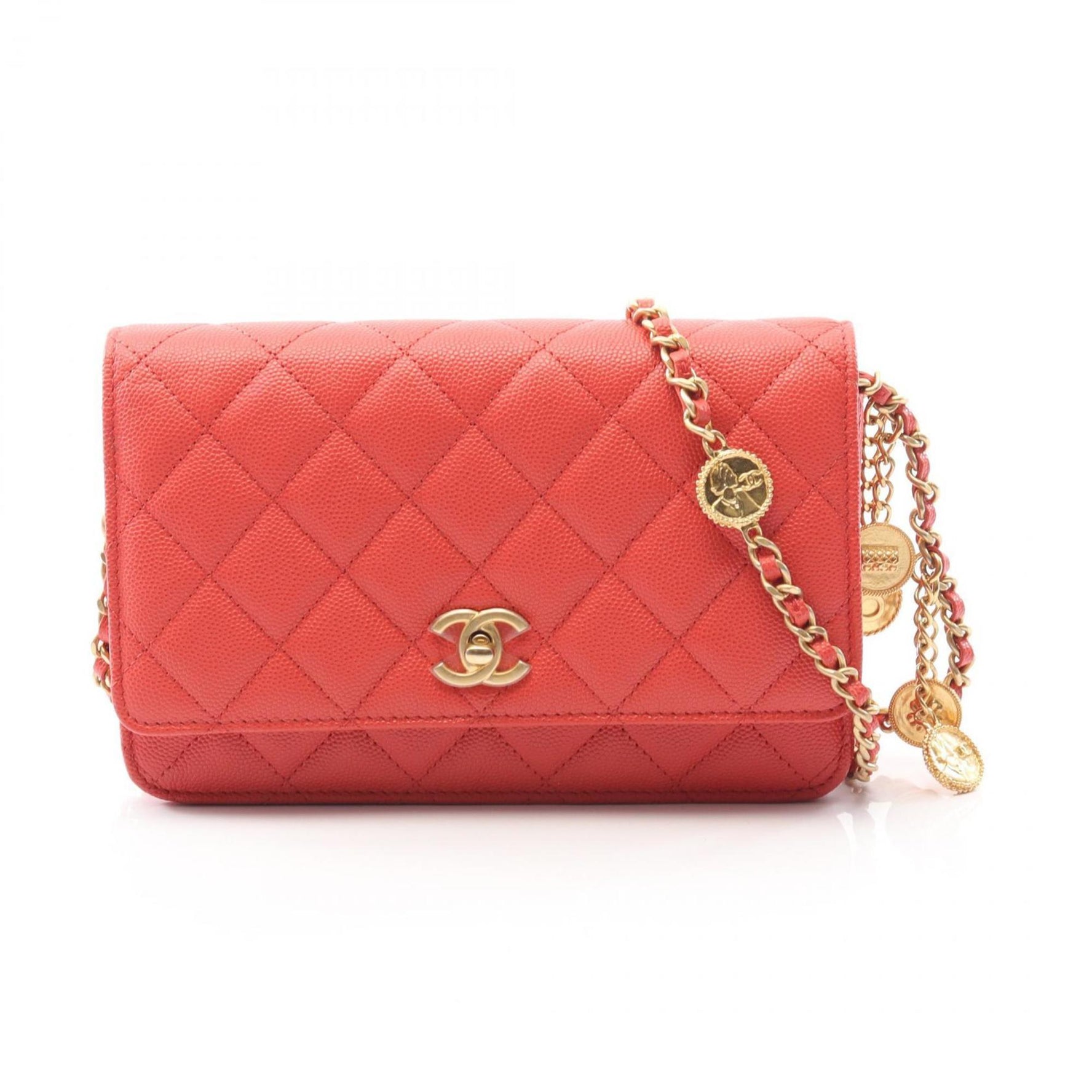 CHANEL Matelasse Shoulder Bag in Calfskin Leather, Red