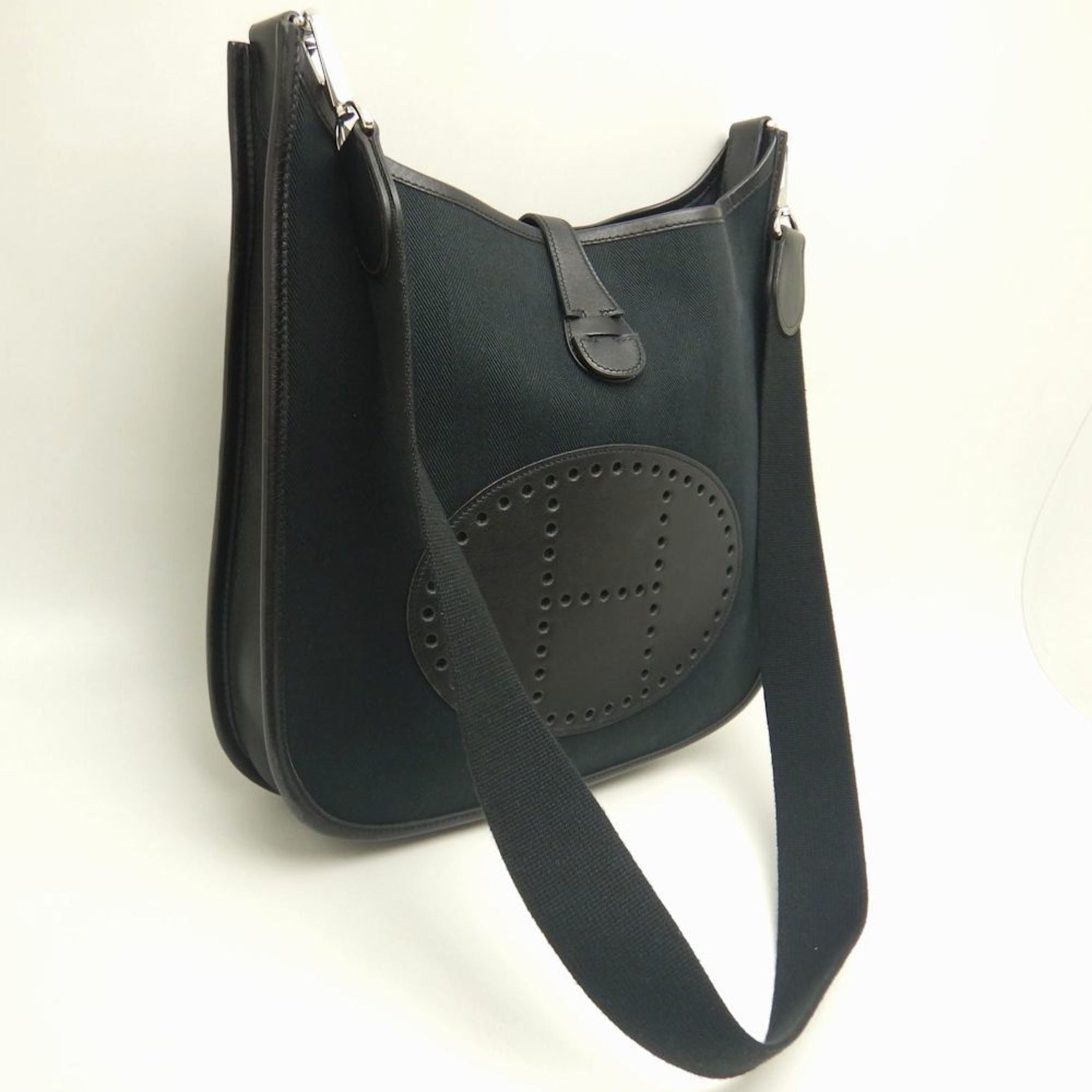 HERMES Evelyn shoulder bag