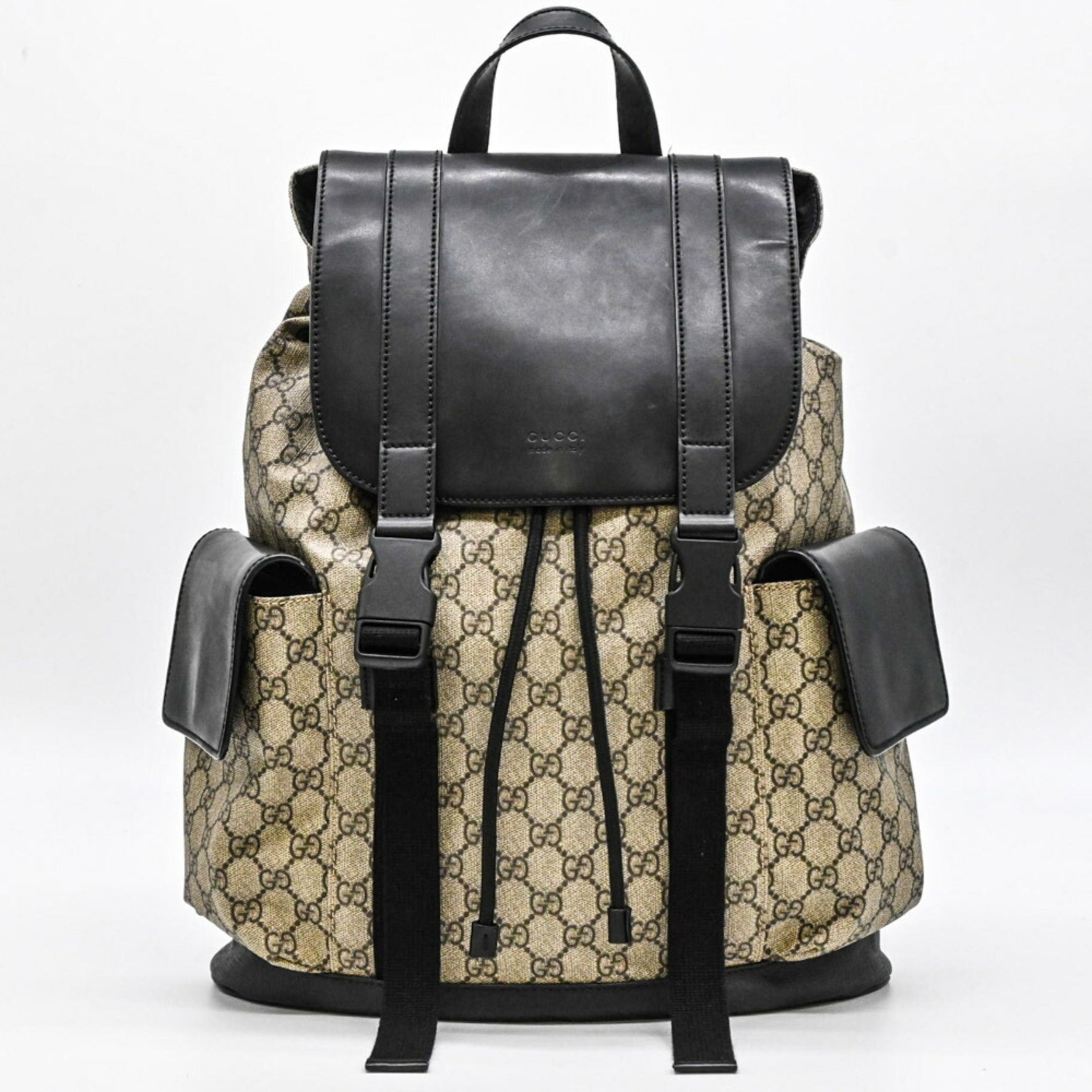 GUCCI GG Supreme Backpack Beige Black Leather