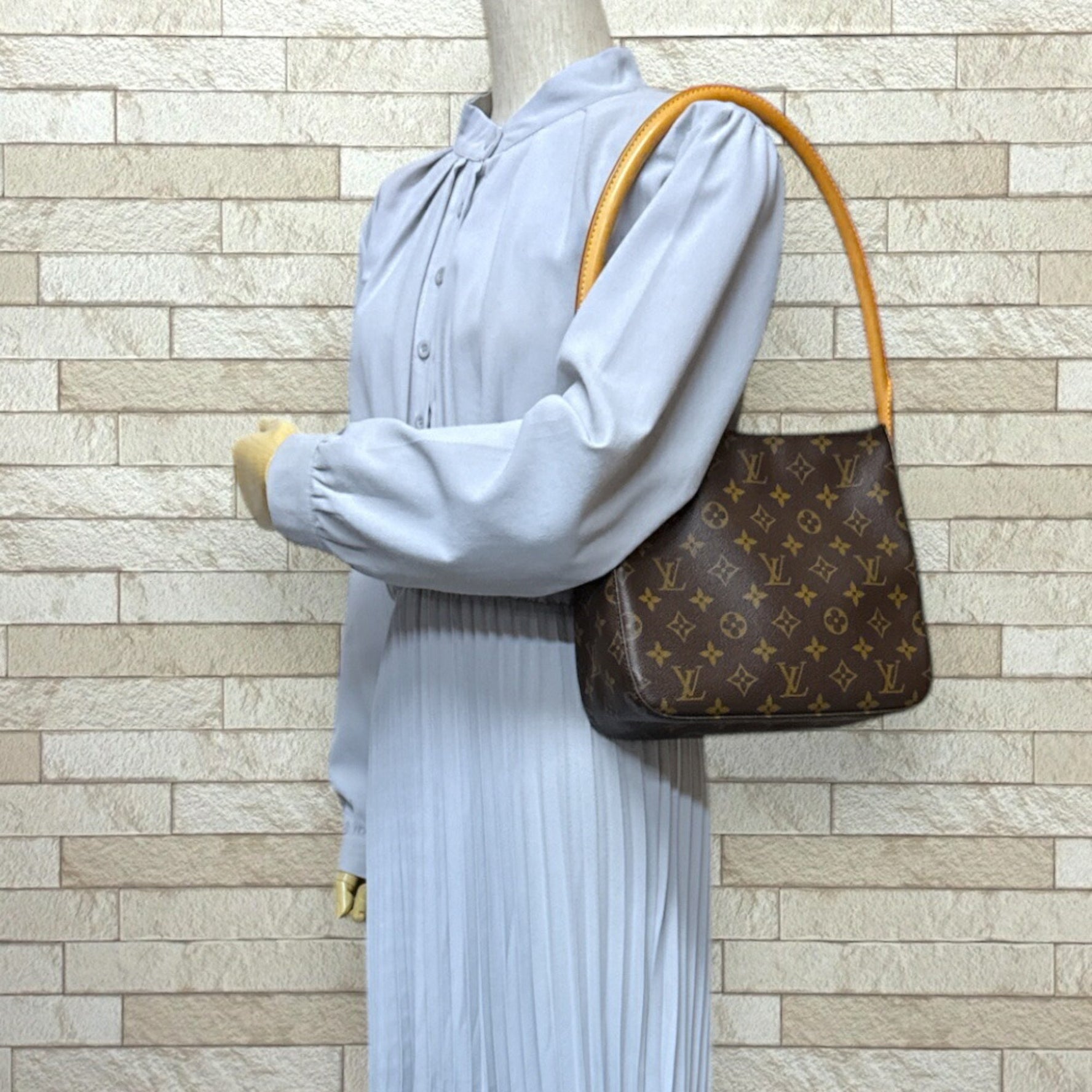 Louis Vuitton Looping MM Monogram Shoulder Bag Canvas Brown