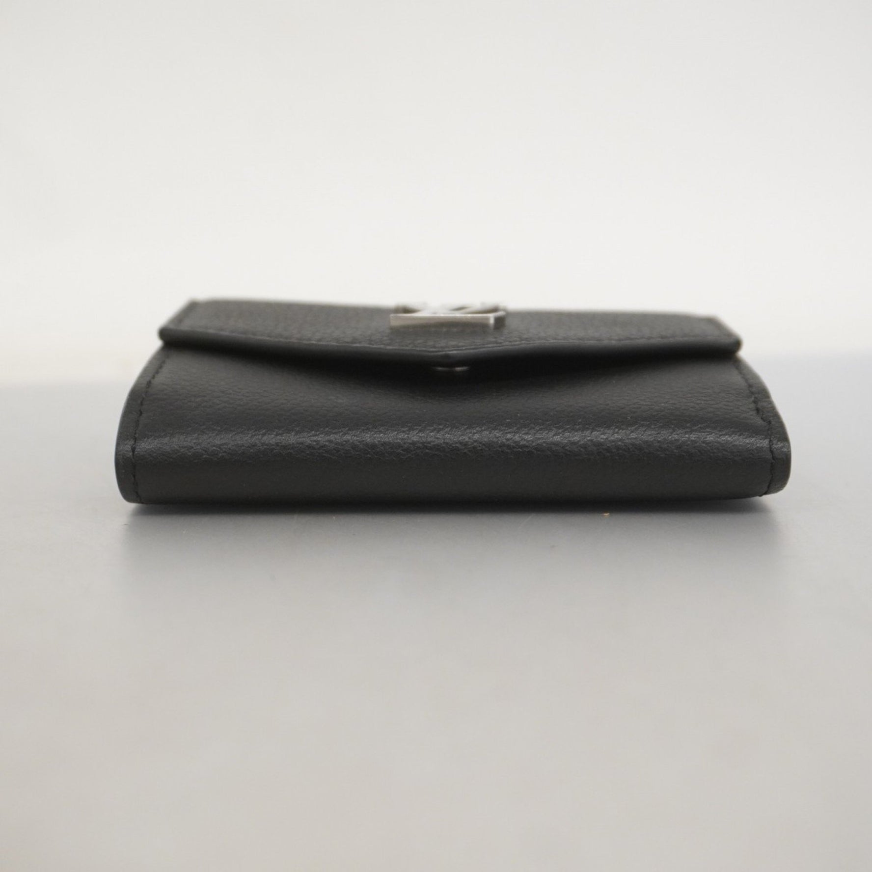 Louis Vuitton Portefeuille Lock Mini Tri-fold Wallet