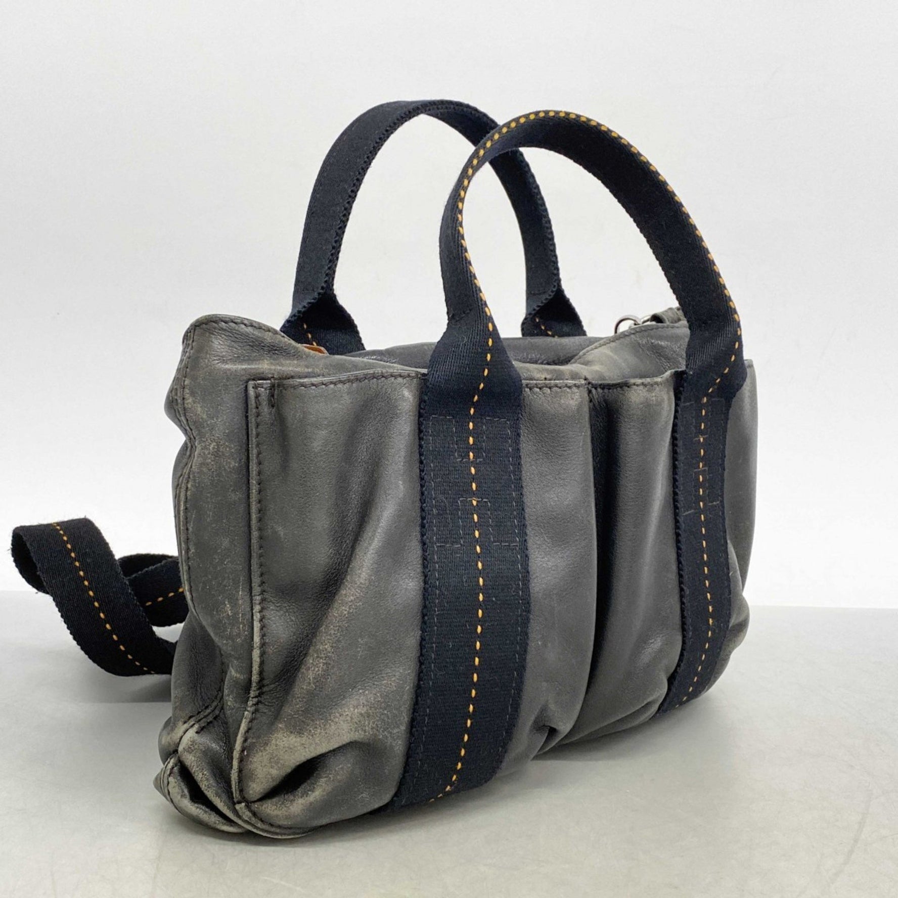 Hermes Hermès Caravan Horizontal PM Handbag in Veau Derma