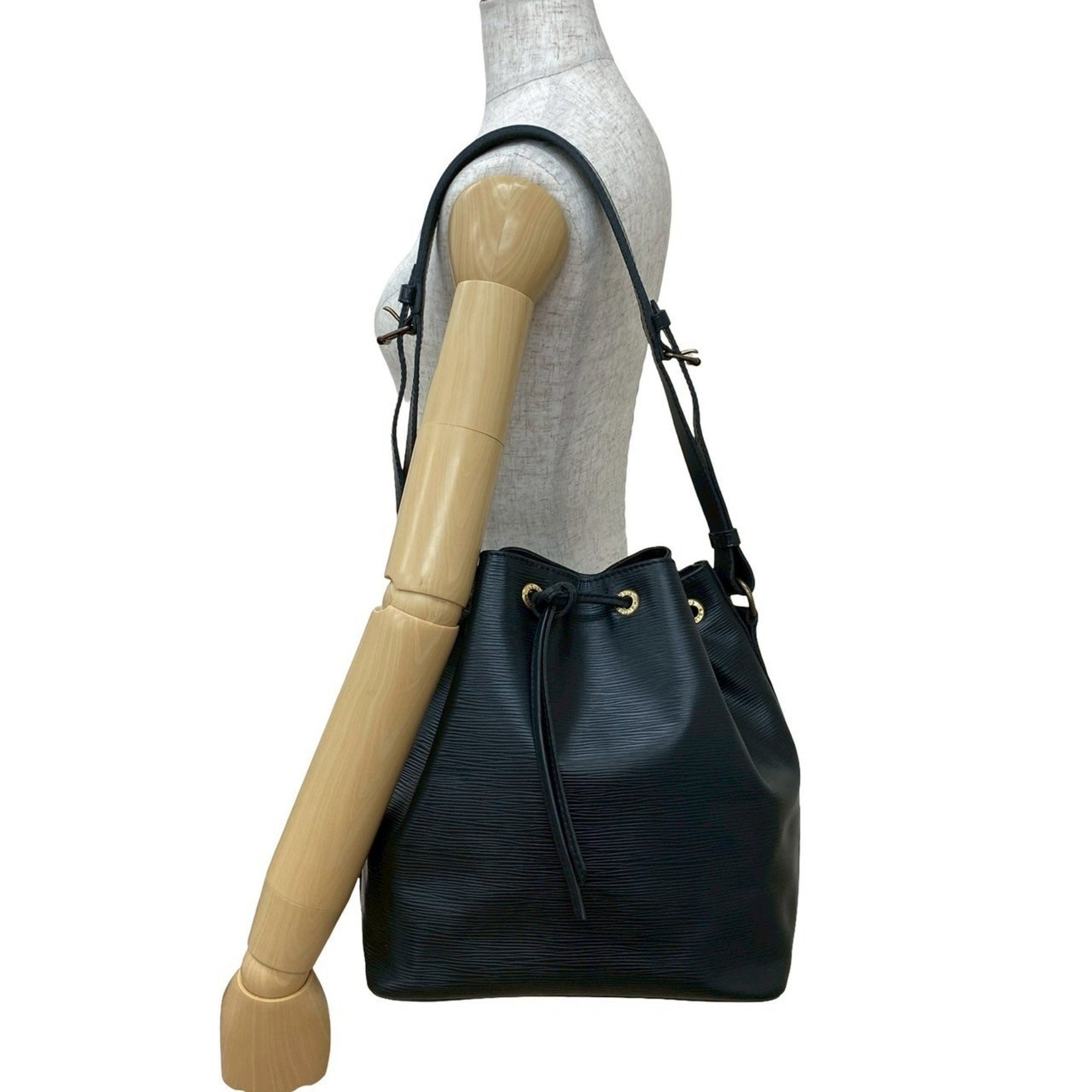 LOUIS VUITTON Petit Noe Epi Leather One Semi Shoulder Bag Tote Noir