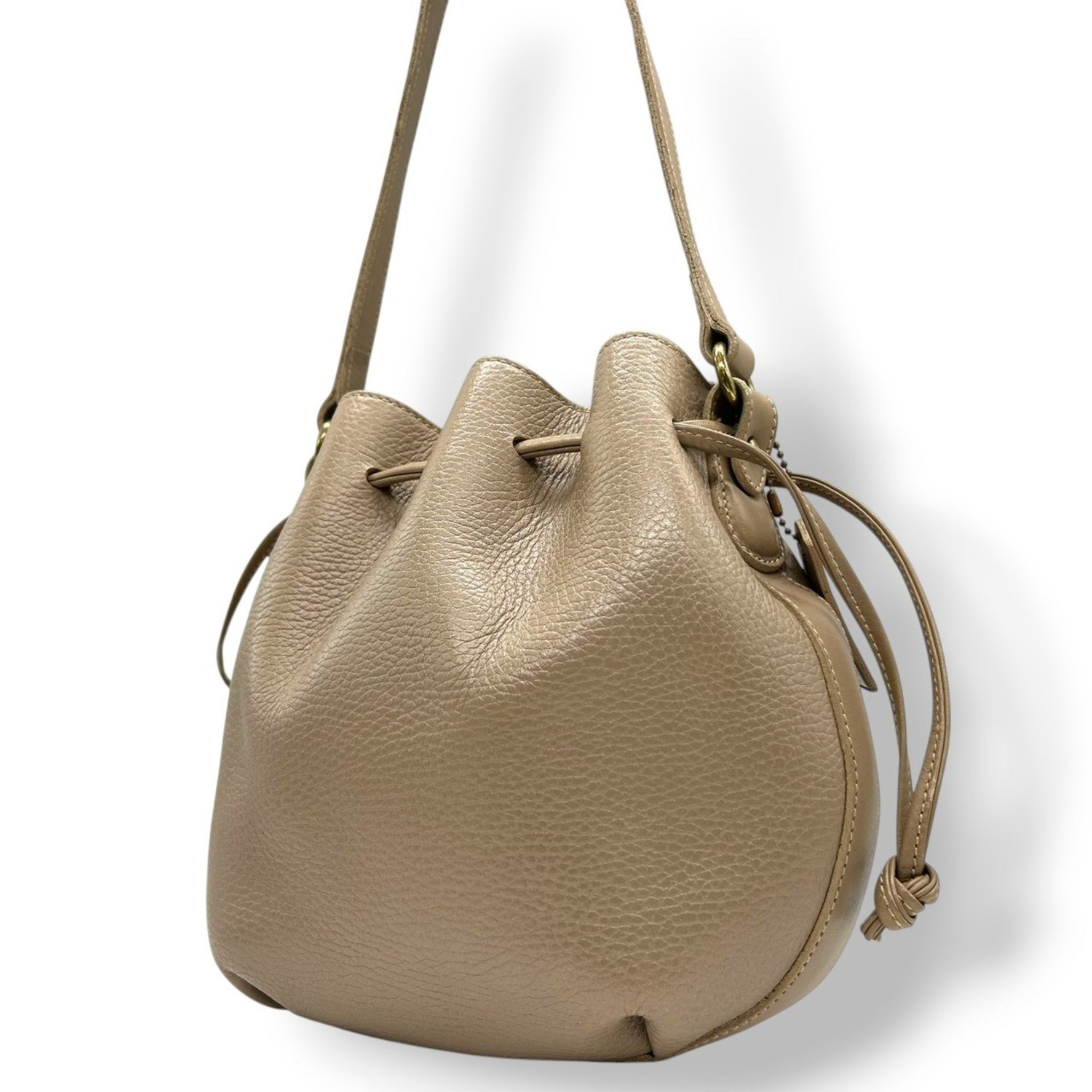 Coach Old Drawstring Shoulder Bag Bucket in Glove-Tanned Leather, Beige/Greige