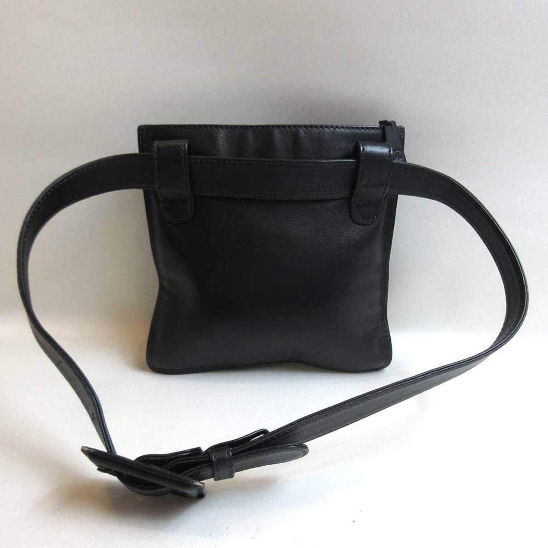 Chanel waist pouch belt here mark