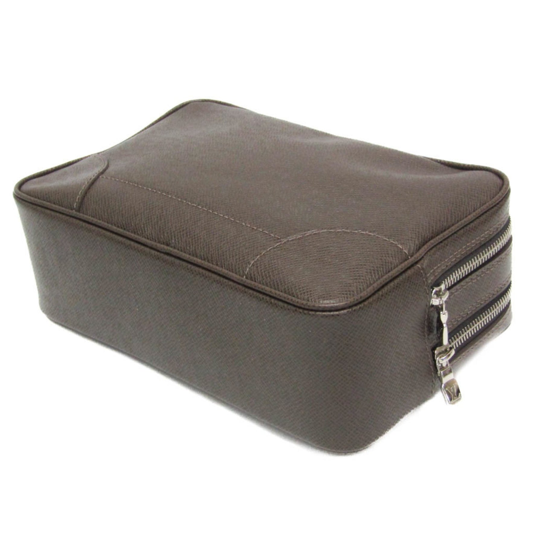 Louis Vuitton Taiga Pavel Clutch Bag