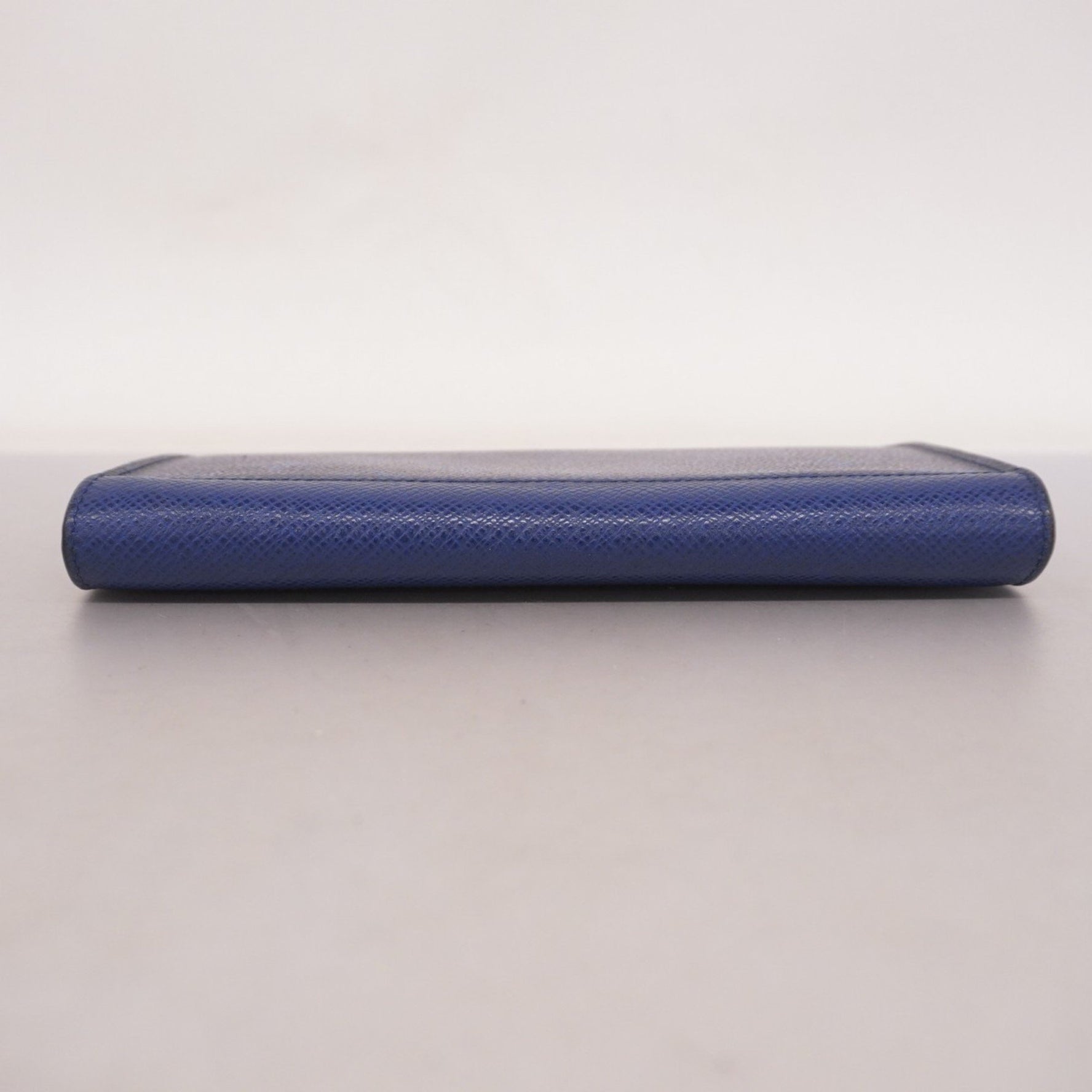 Louis Vuitton Taiga Rama Portefeuille Brazza Long Wallet