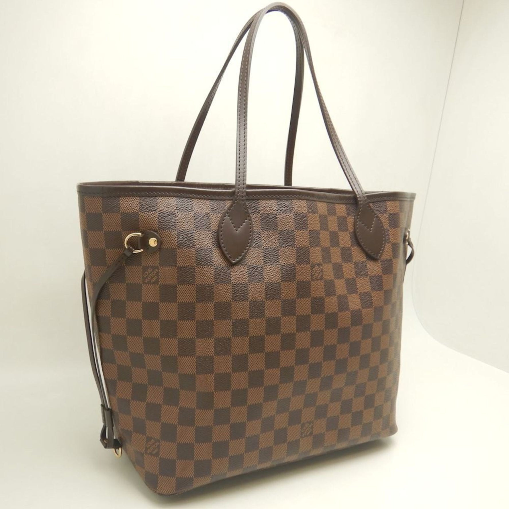 LOUIS VUITTON Damier Neverfull MM Tote Bag