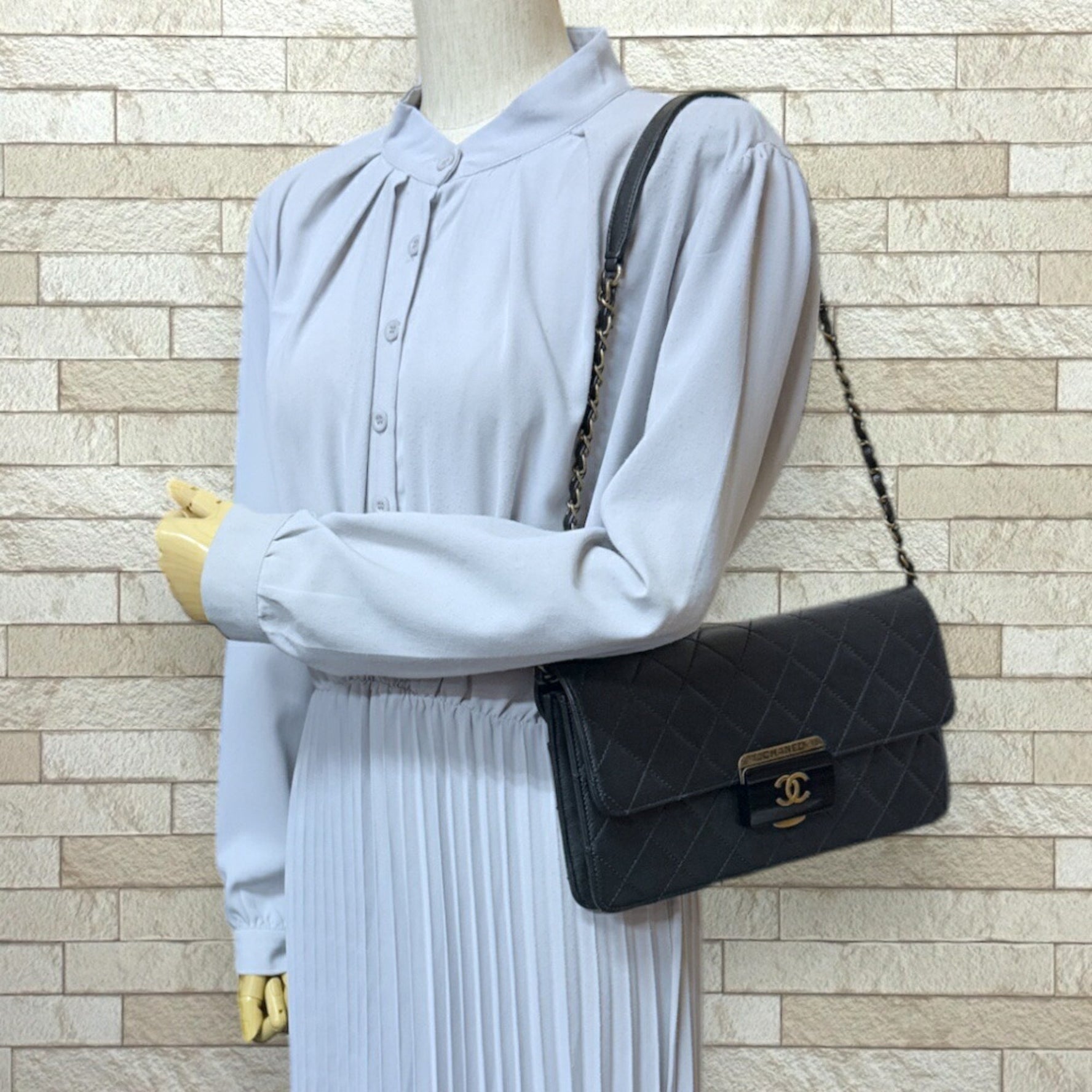 Chanel Matelasse Shoulder Bag Leather Chain