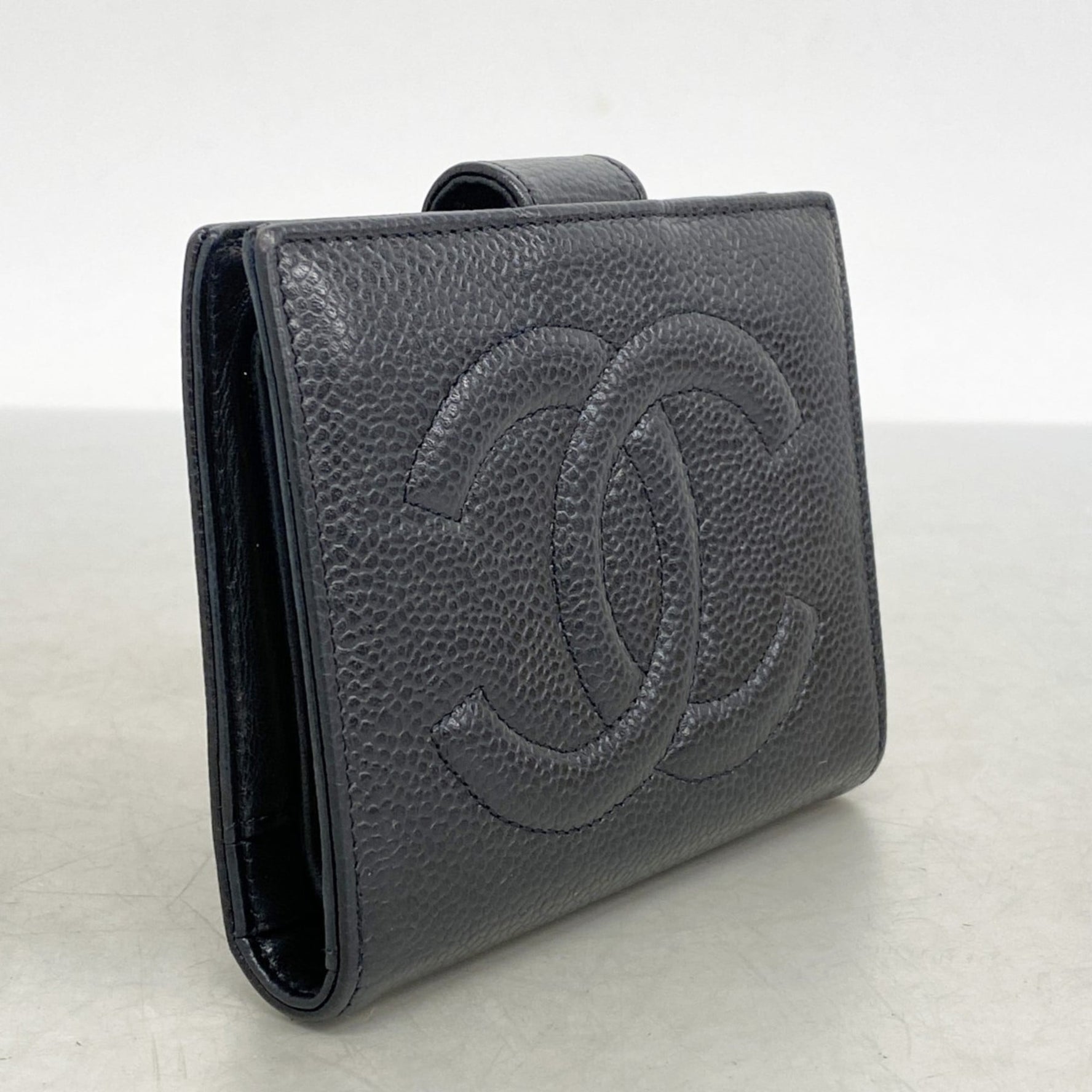 Chanel caviar leather wallet
