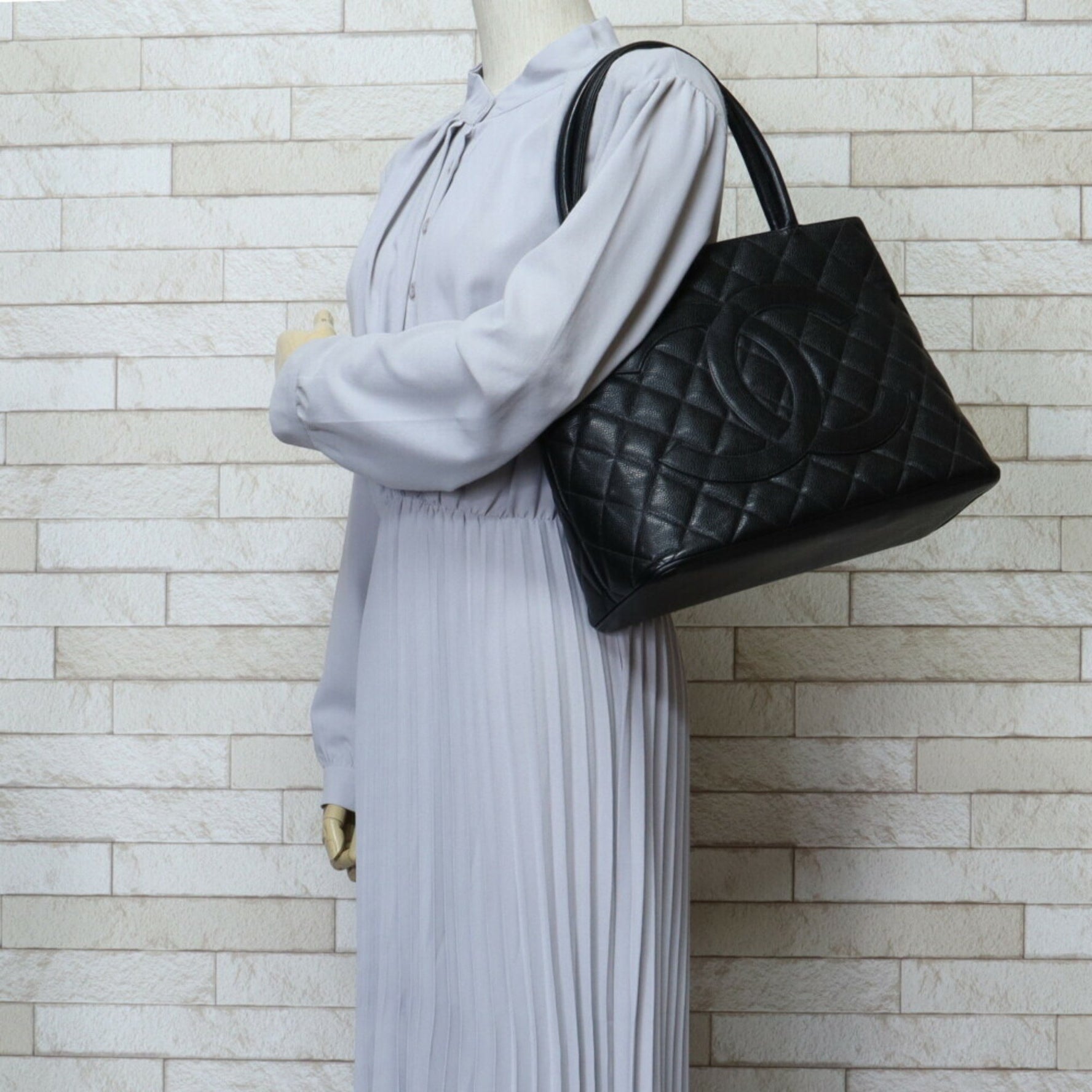 CHANEL Reproduction Tote Bag Caviar Skin