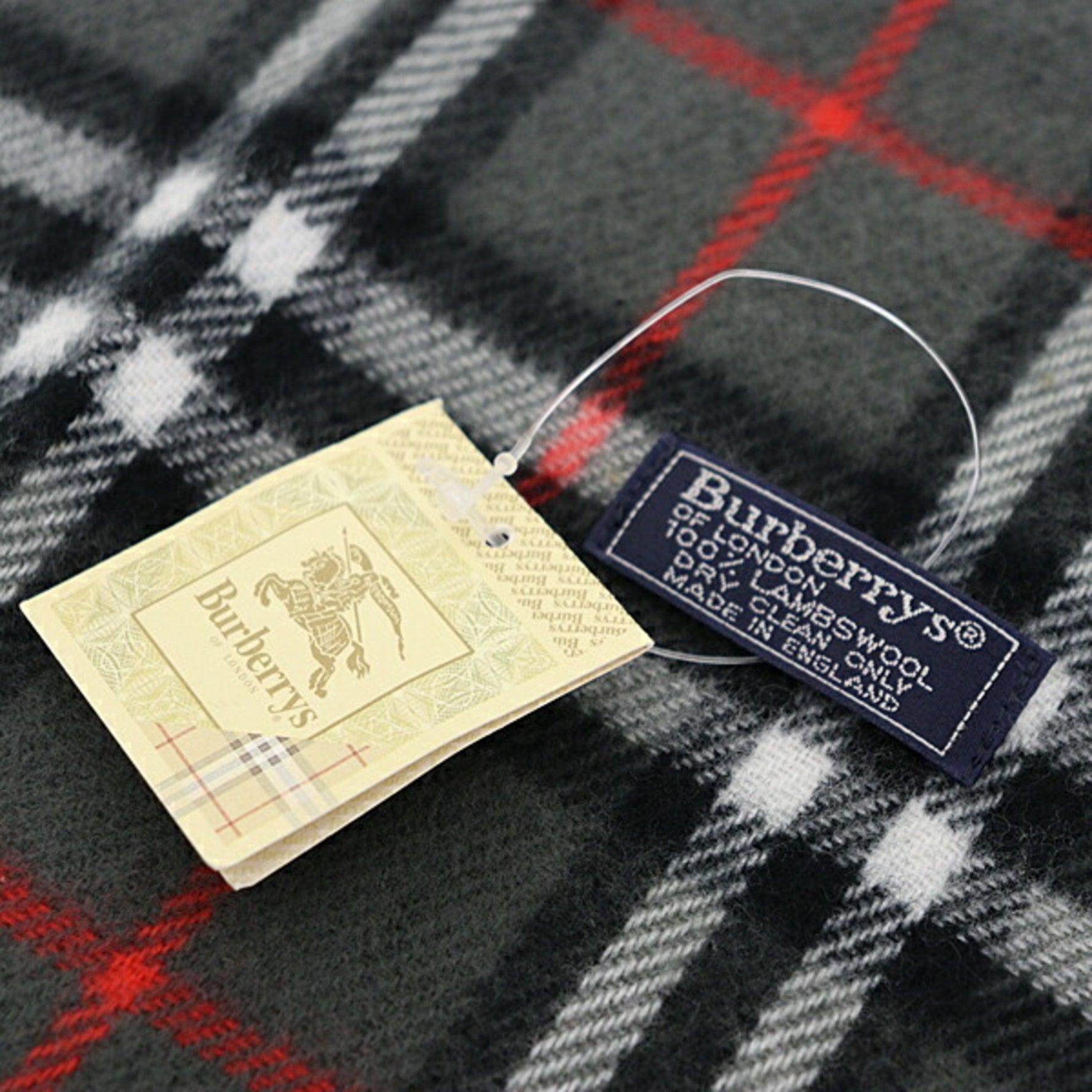 Burberry Check Scarf 100% Lambswool Nova Grey