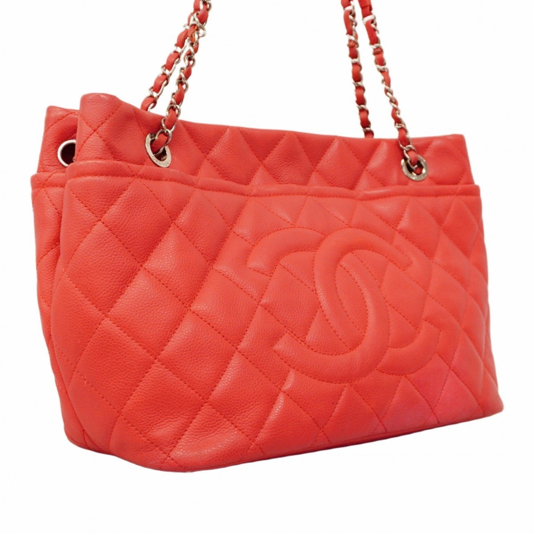 Chanel Matelasse Shoulder Bag with Chain in Caviar Skin