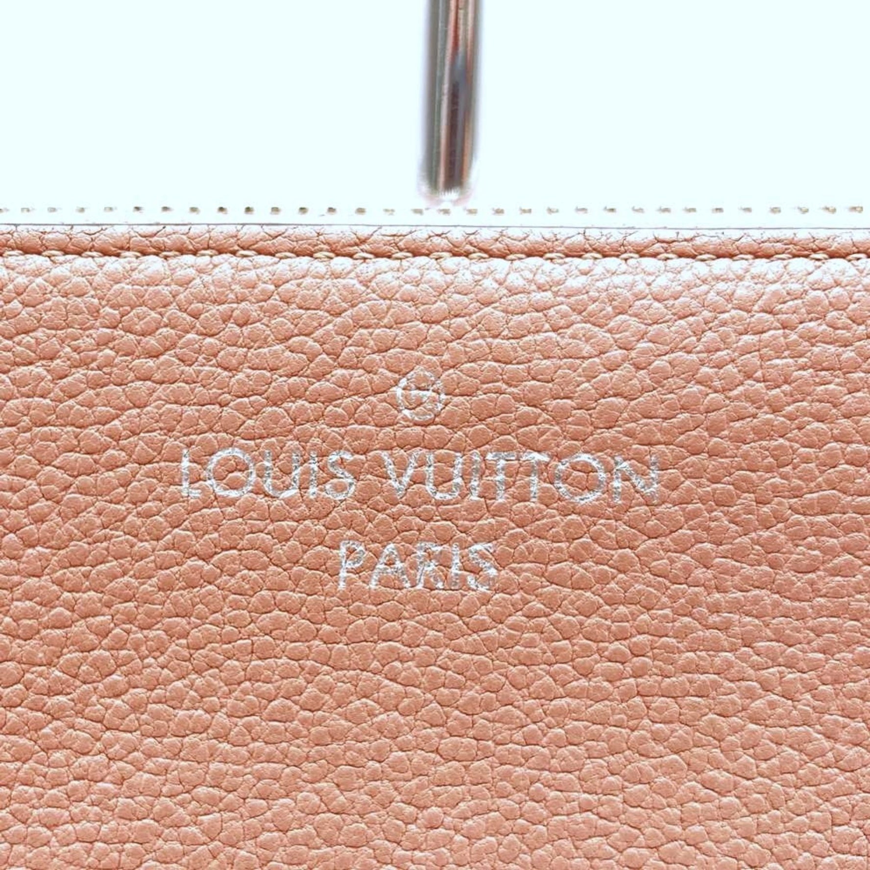 Louis Vuitton Portefeuille Comet Long Wallet Leather Magnolia