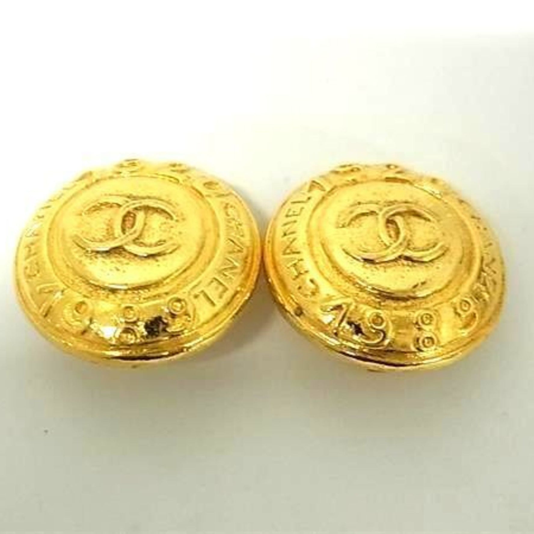 CHANEL Coco Mark Clip-on Earrings - Metal