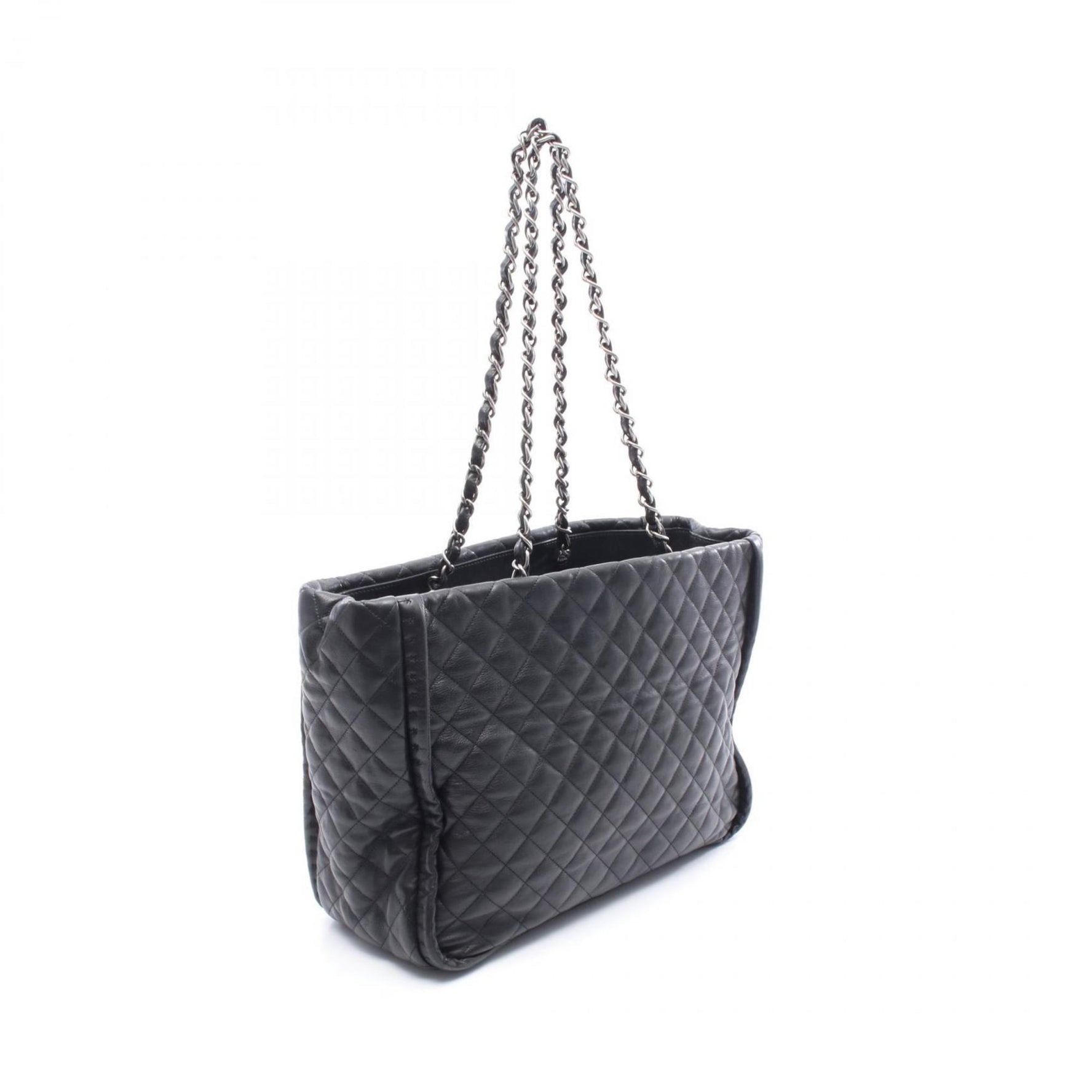 CHANEL Matelasse Chain Tote Bag in Lambskin Leather