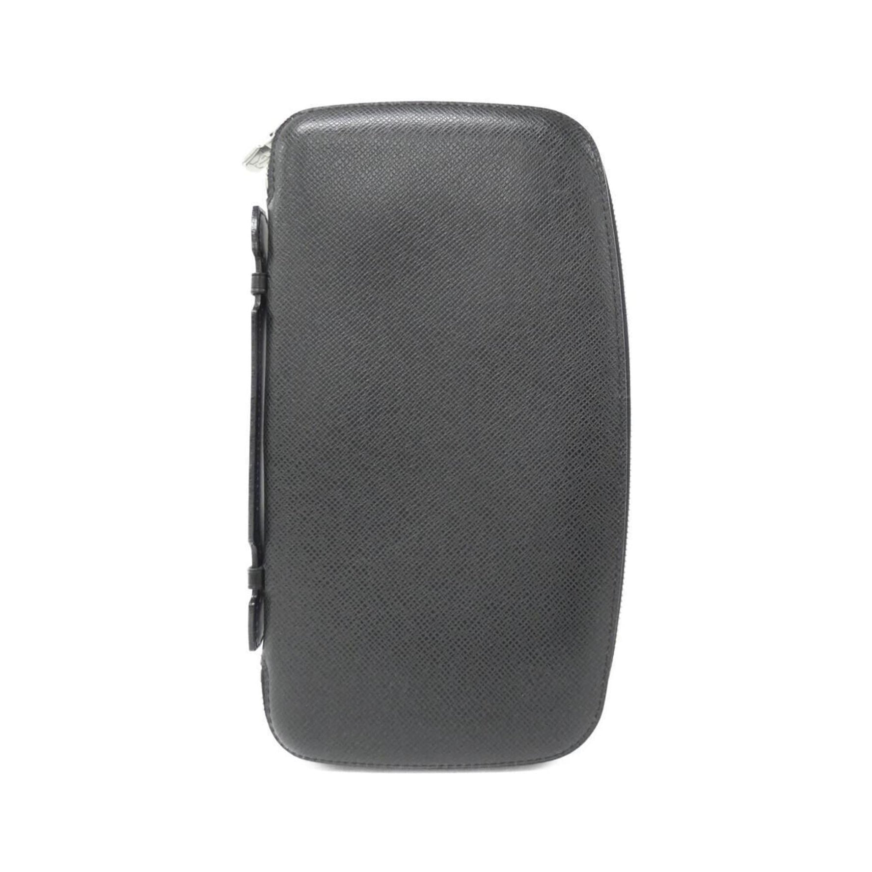 Louis Vuitton Taiga Organizer Atoll Wallet