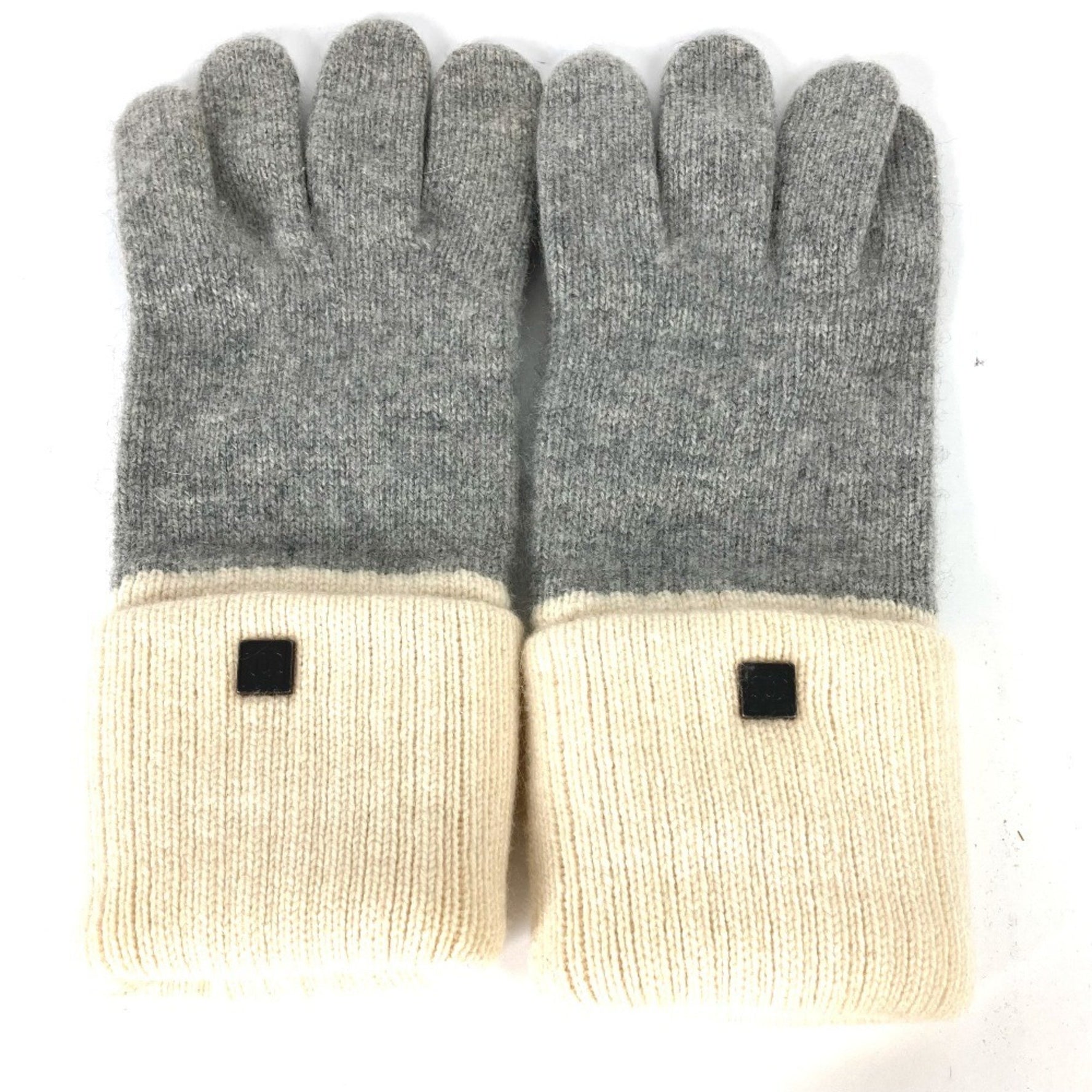 CHANEL Sport CC Coco Mark Gloves, Two-Tone Cashmere Gray