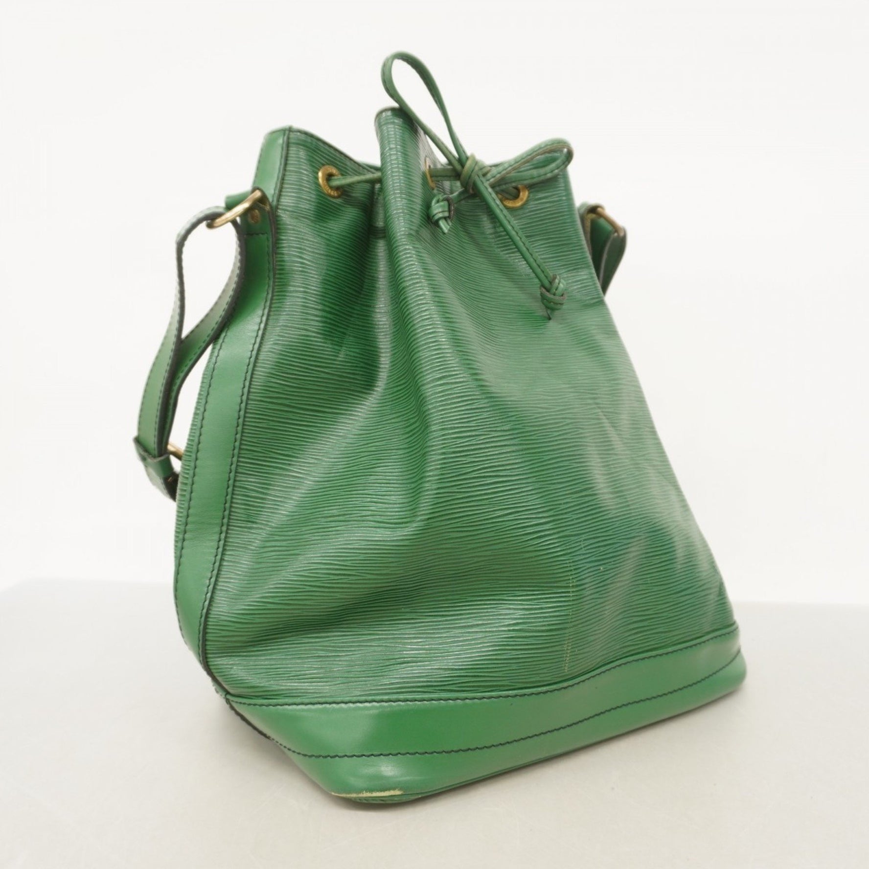 Louis Vuitton Epi Noe Shoulder Bag Borneo Green