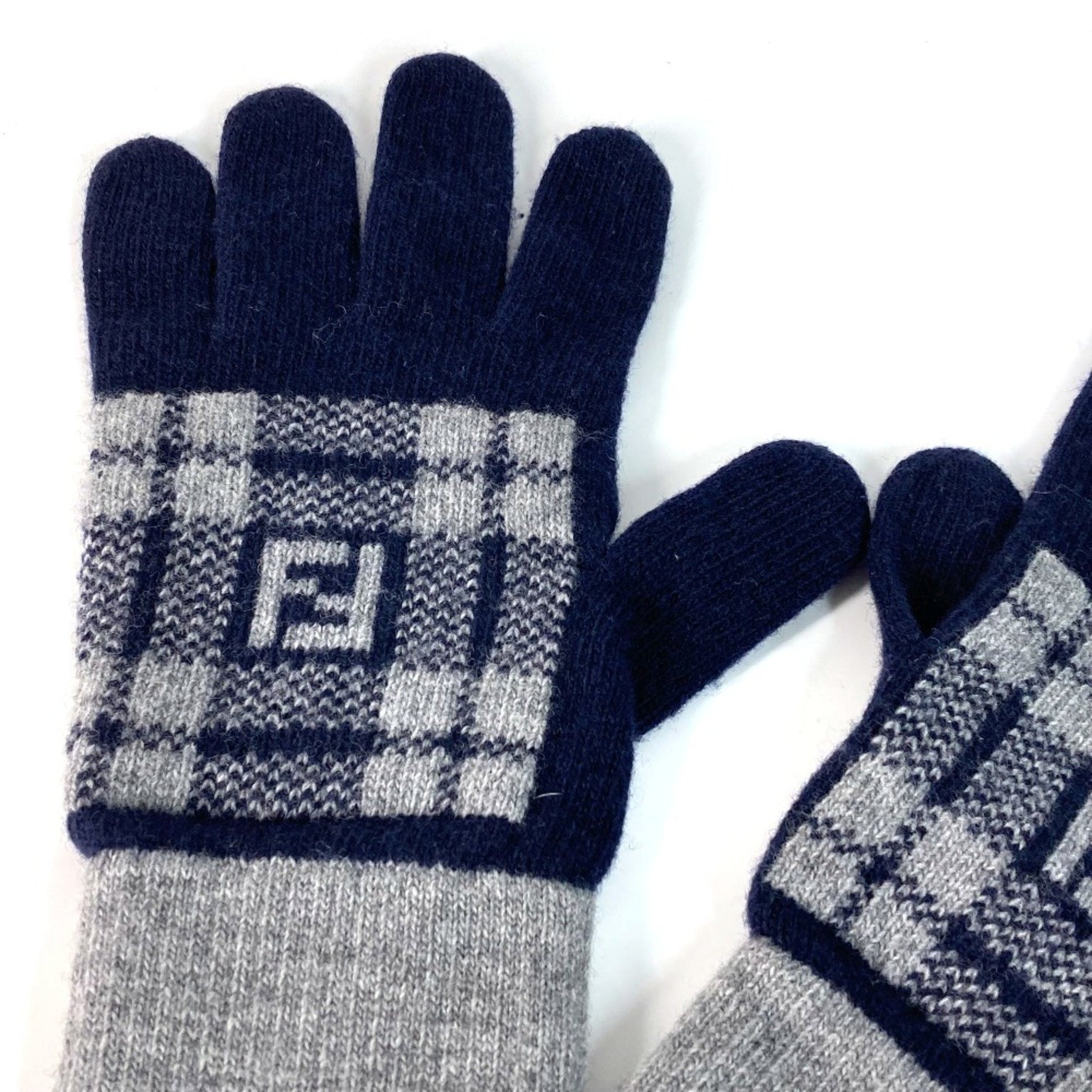 Fendi Check FF Bicolor Glove gloves gray