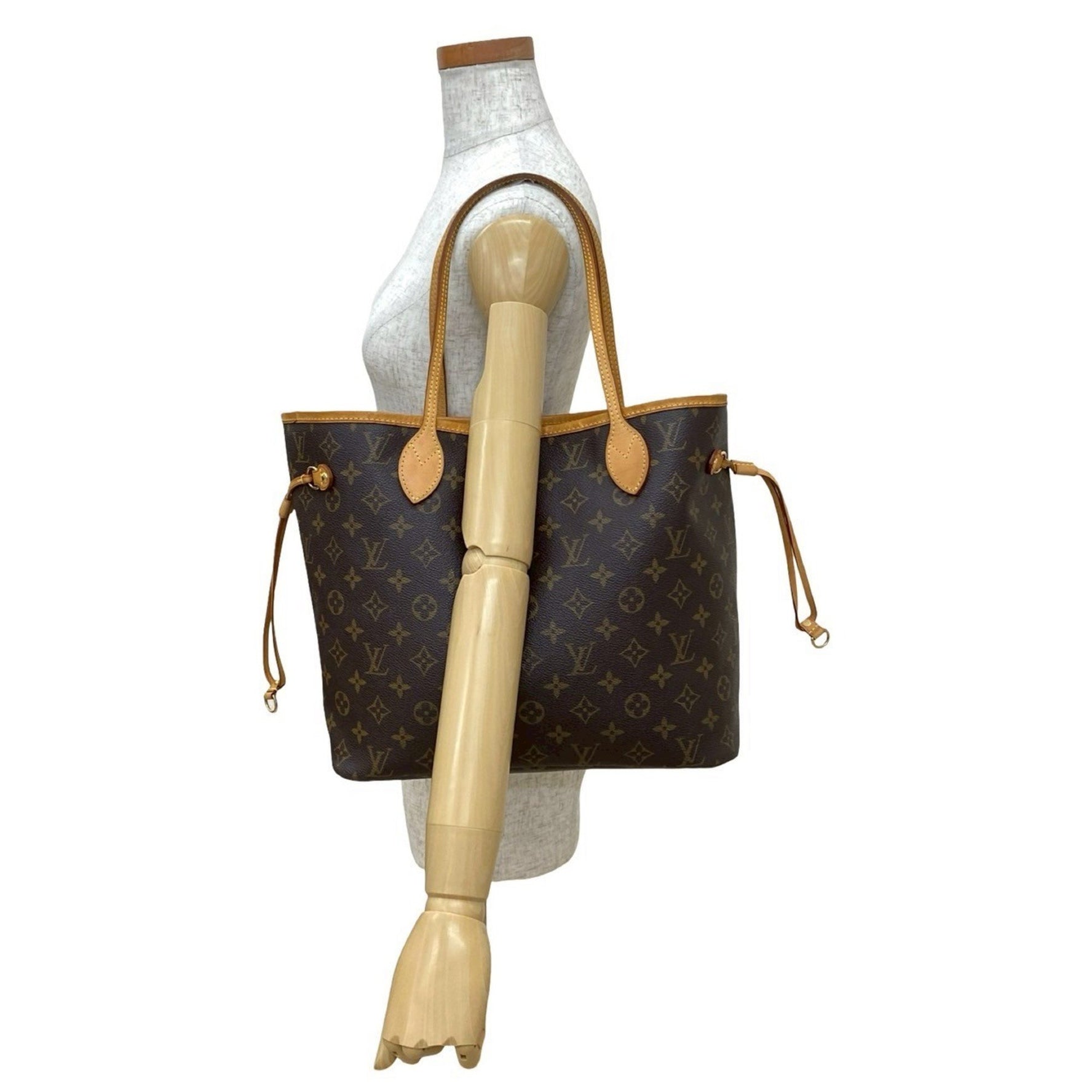 LOUIS VUITTON Neverfull MM Monogram Leather Tote Bag, Handbag, Semi-Shoulder