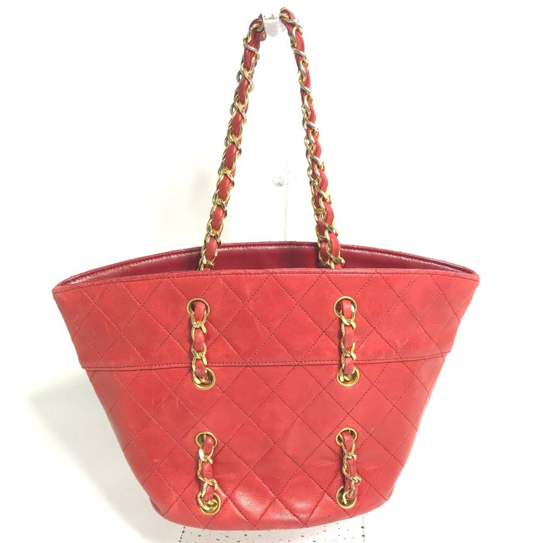 CHANEL Vintage Matelasse Quilted Chain Handbag/Shoulder Bag in Lambskin, Red