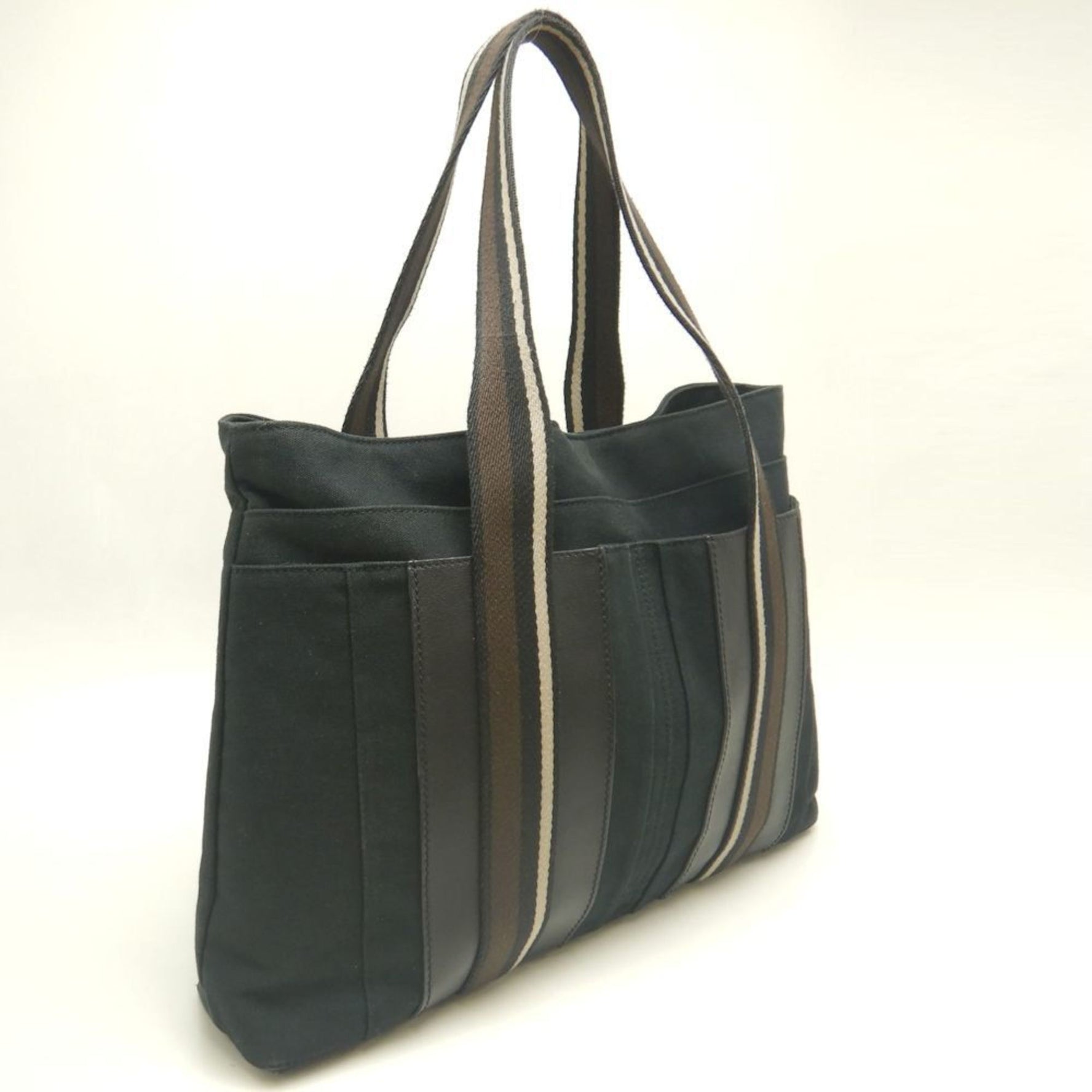 HERMES Troca Horizontal MM Tote Bag, Canvas