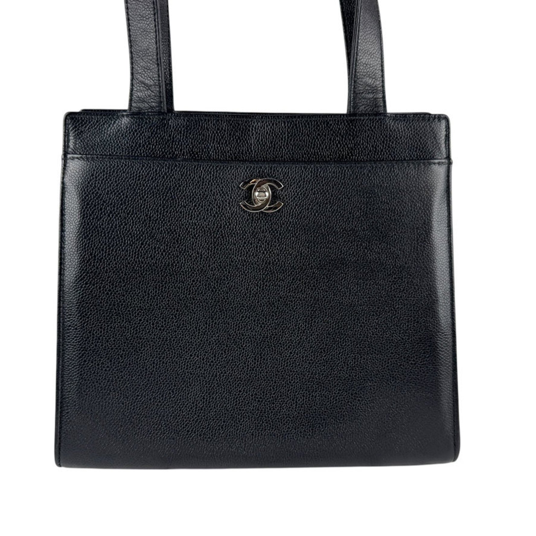 CHANEL Shoulder Bag in Caviar Leather, and Silver