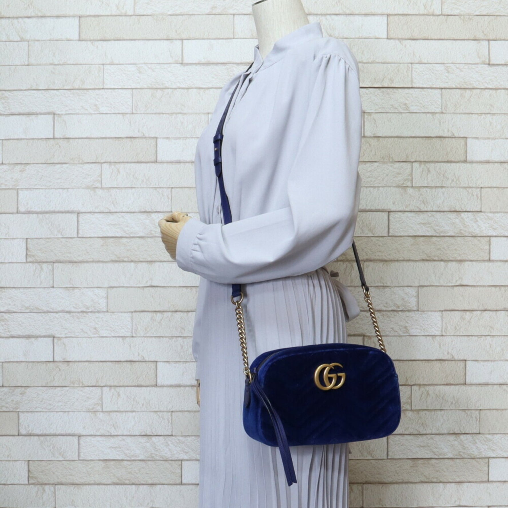 Gucci Marmont Shoulder Bag Velor