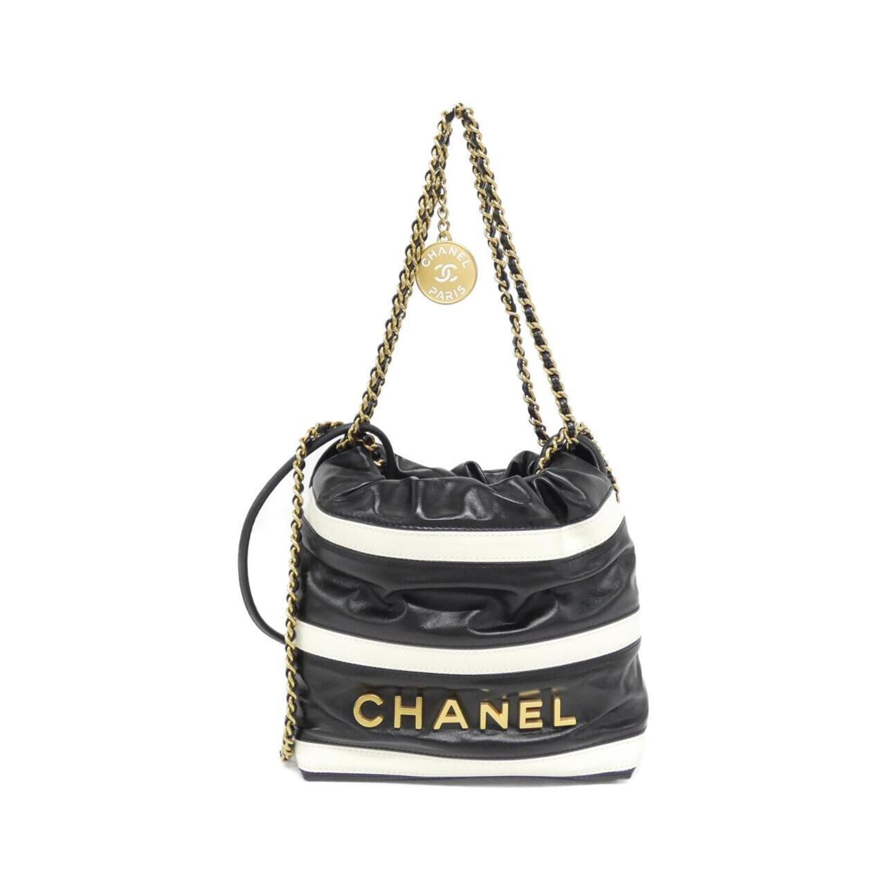Chanel 22 Handbag