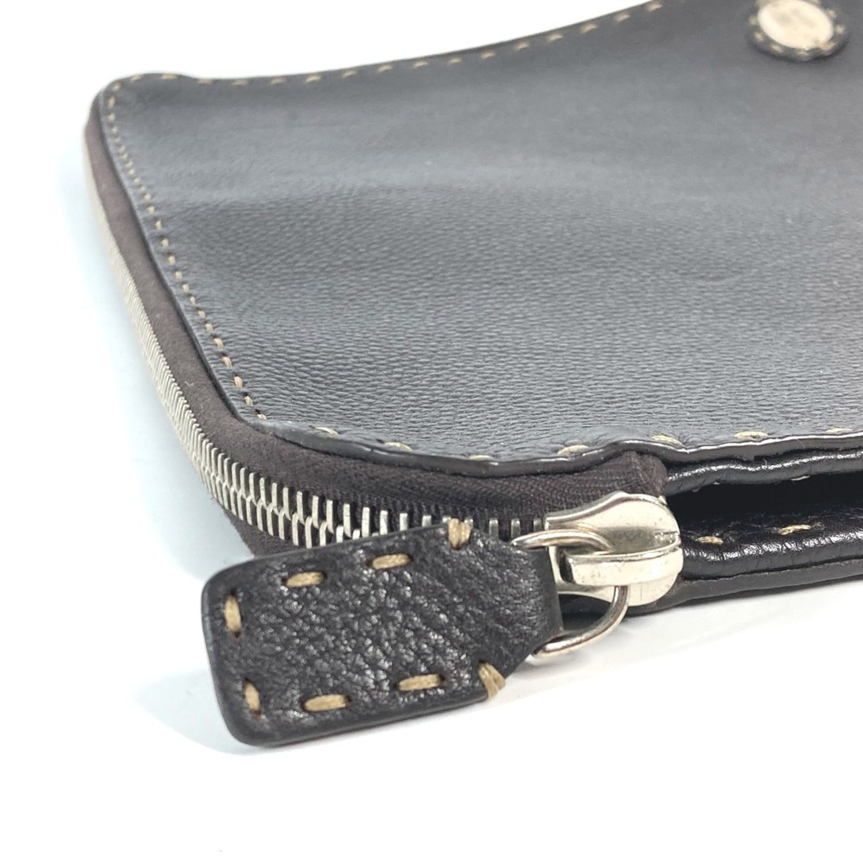 FENDI Selleria L-shaped clutch bag in leather dark brown