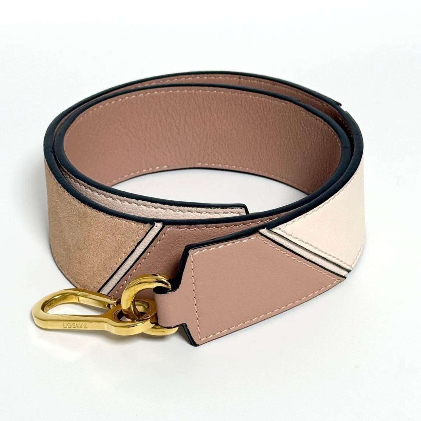 Loewe Puzzle Shoulder Strap in Pink Leather