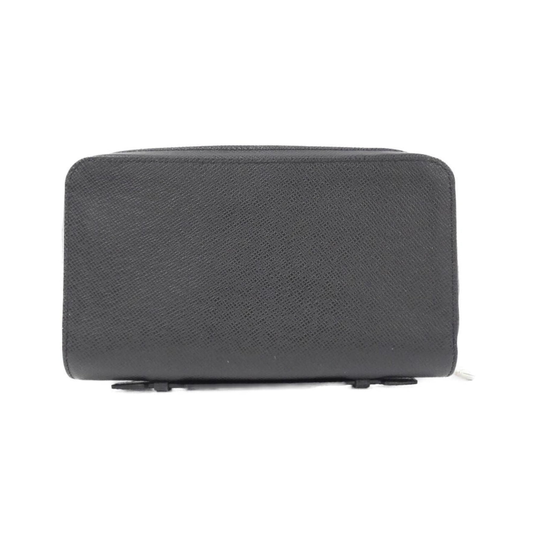 Louis Vuitton Taiga Zippy XL Wallet