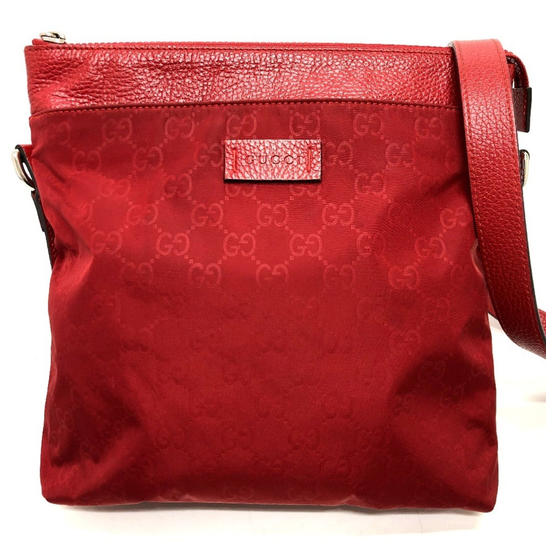 GUCCI GG Shoulder Bag in Nylon/Leather, Red