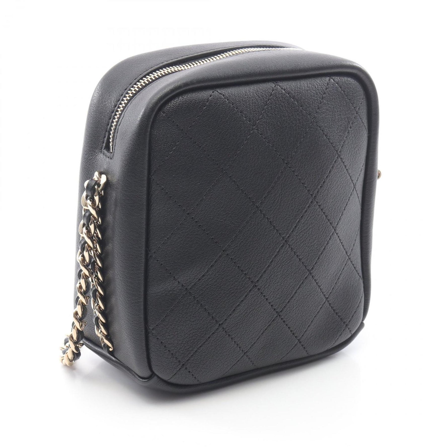 CHANEL Matelasse Shoulder Bag, Leather