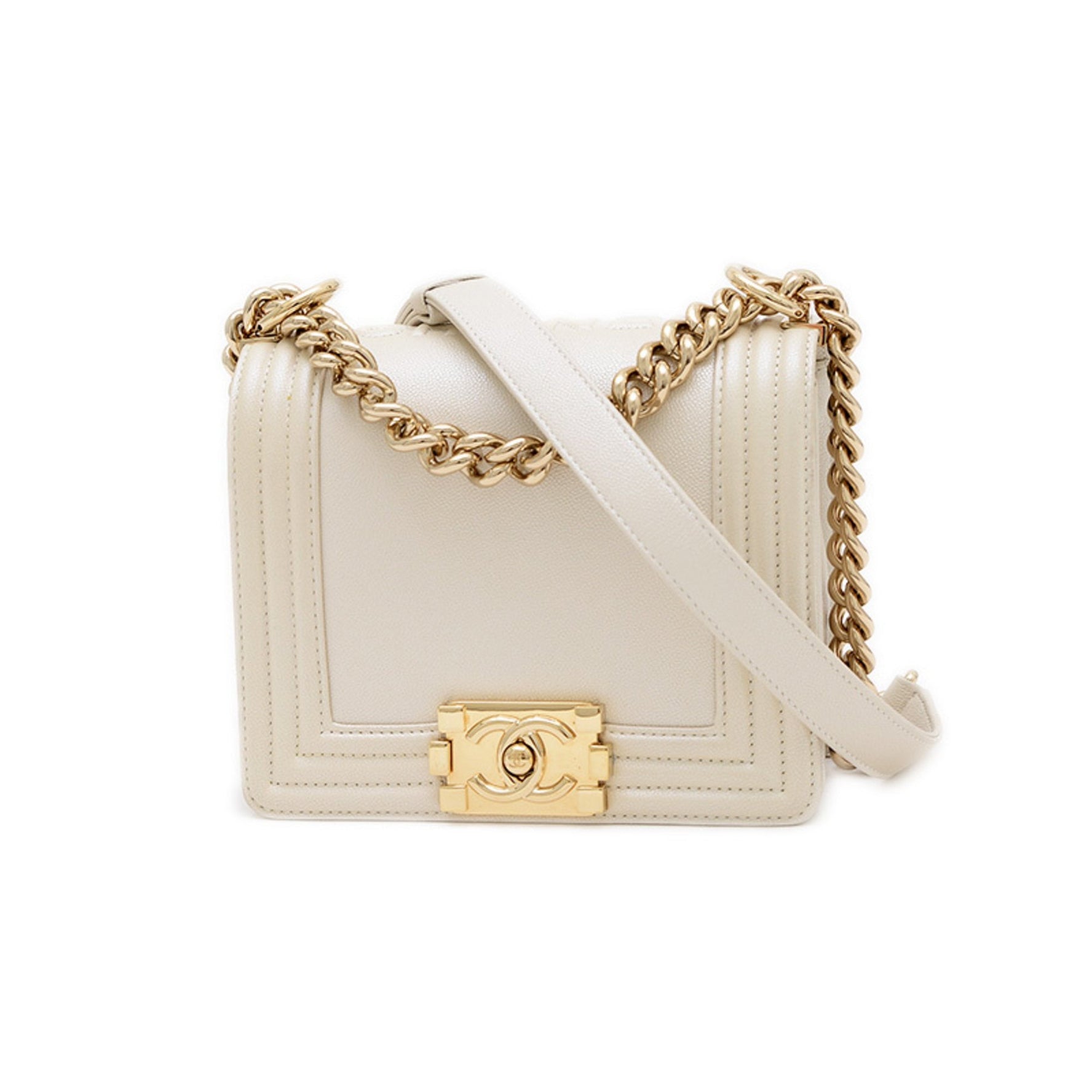 CHANEL Boy Chain Shoulder Bag in Pearl White Calfskin with Gold Hardware BP