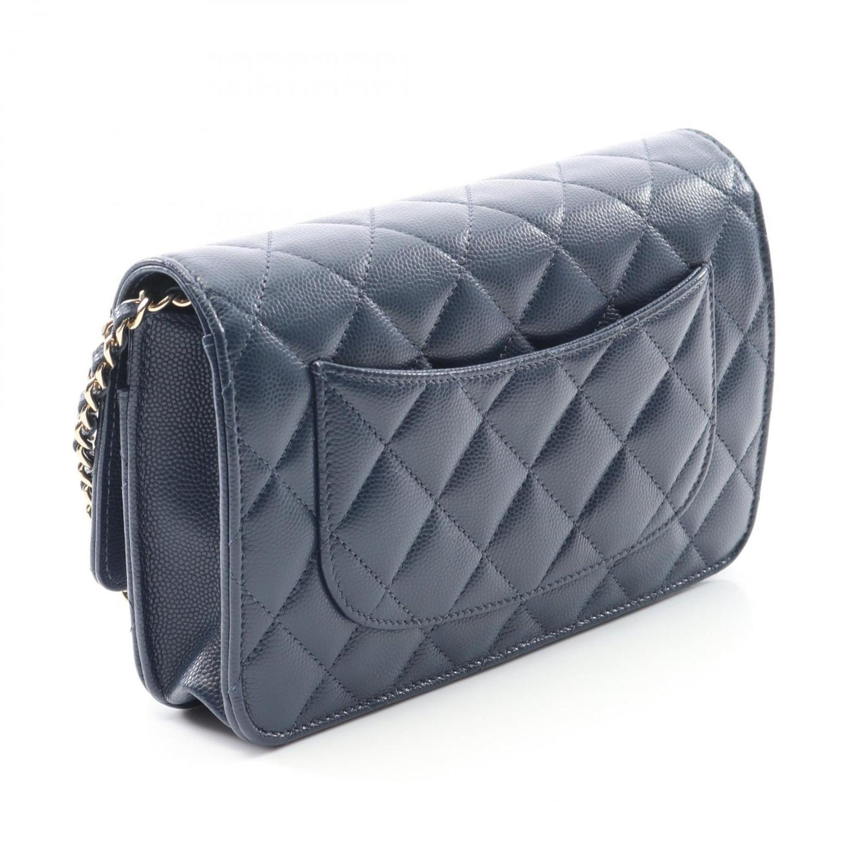 CHANEL Matelasse Shoulder Bag in Calfskin Leather, Blue